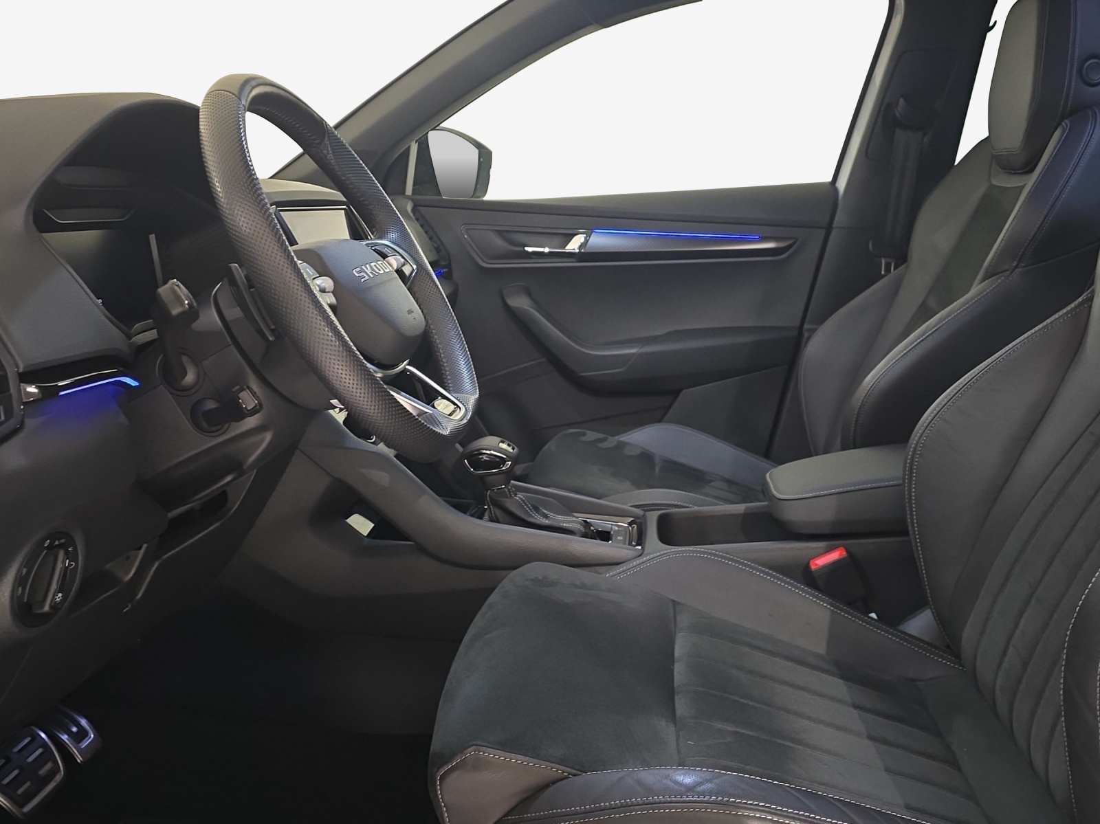 SKODA Karoq 2.0 TSI SportLine 4x4 DSG-image-7