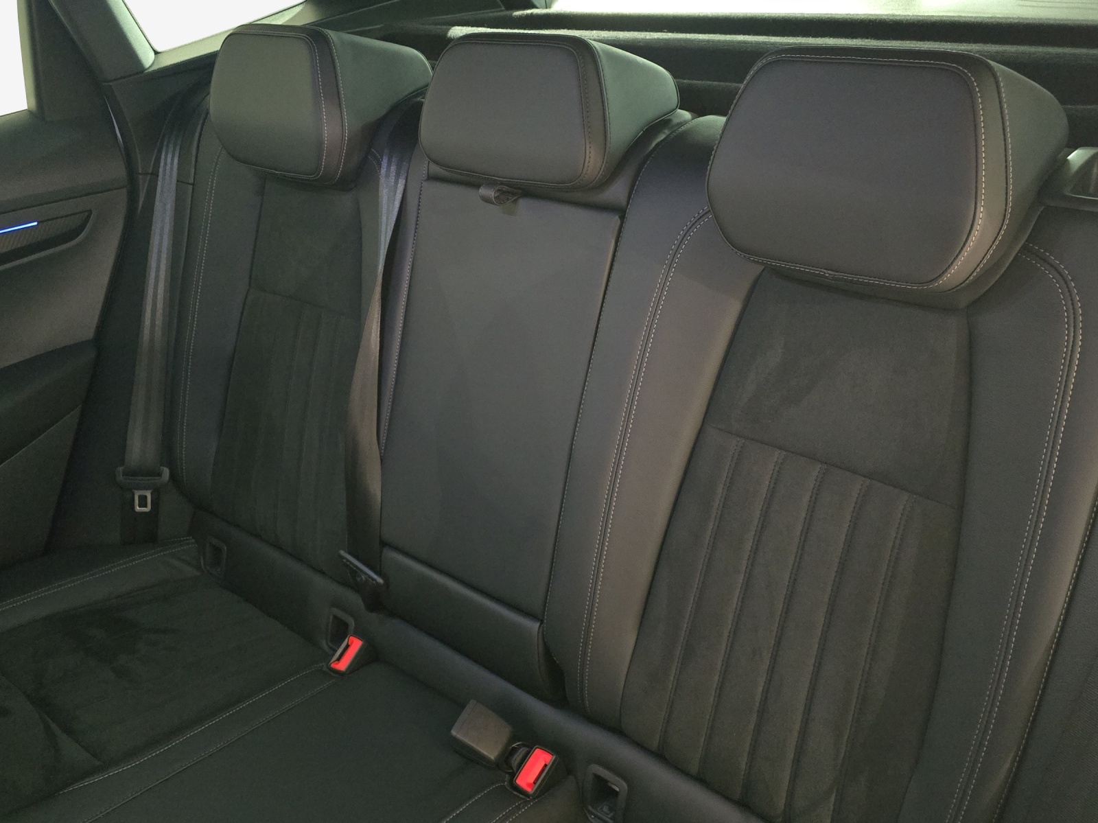 SKODA Karoq 2.0 TSI SportLine 4x4 DSG-image-11