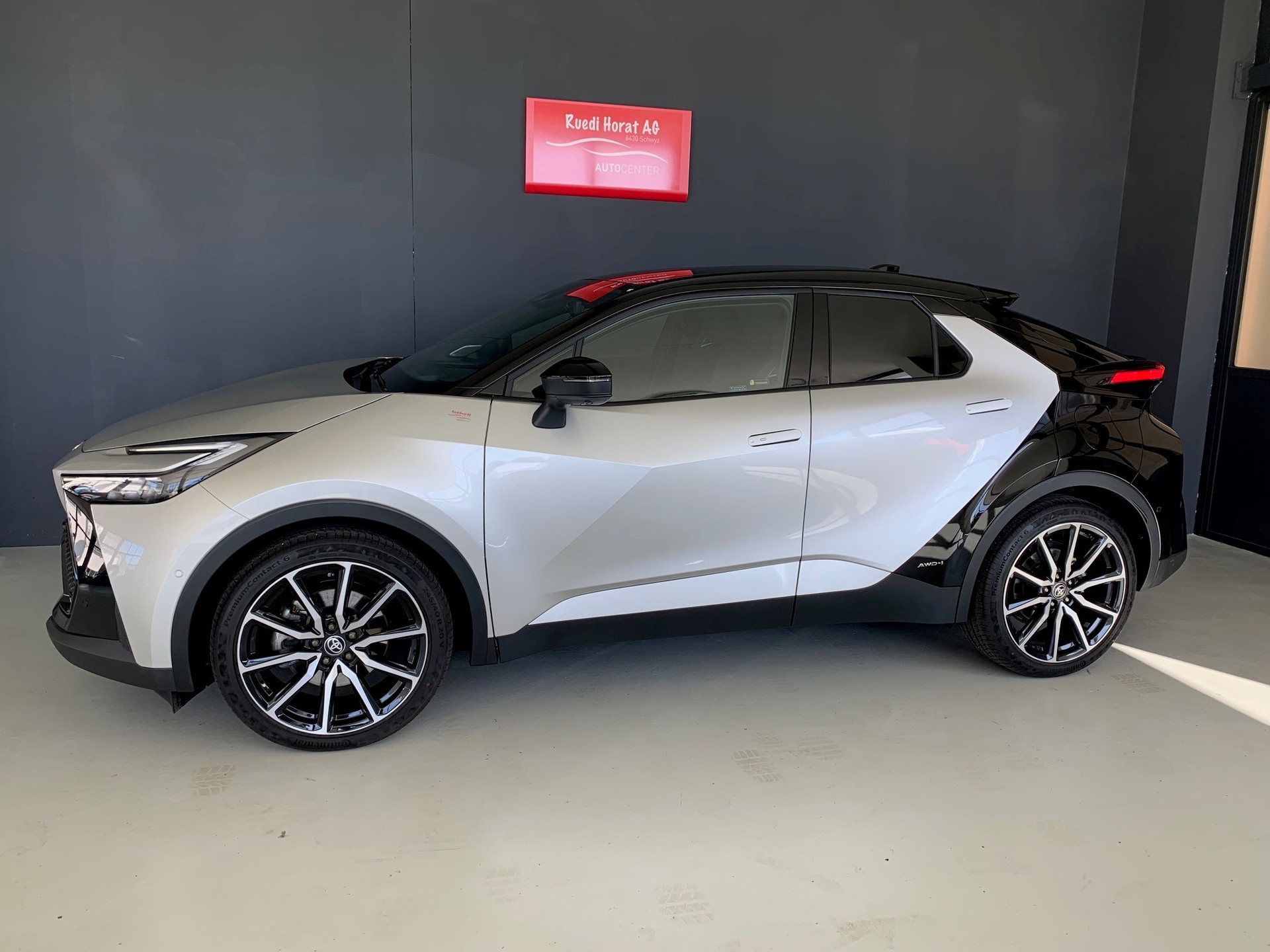 TOYOTA C-HR 2.0 HEV GR Sport Premiere 4x4-showroom-element-1