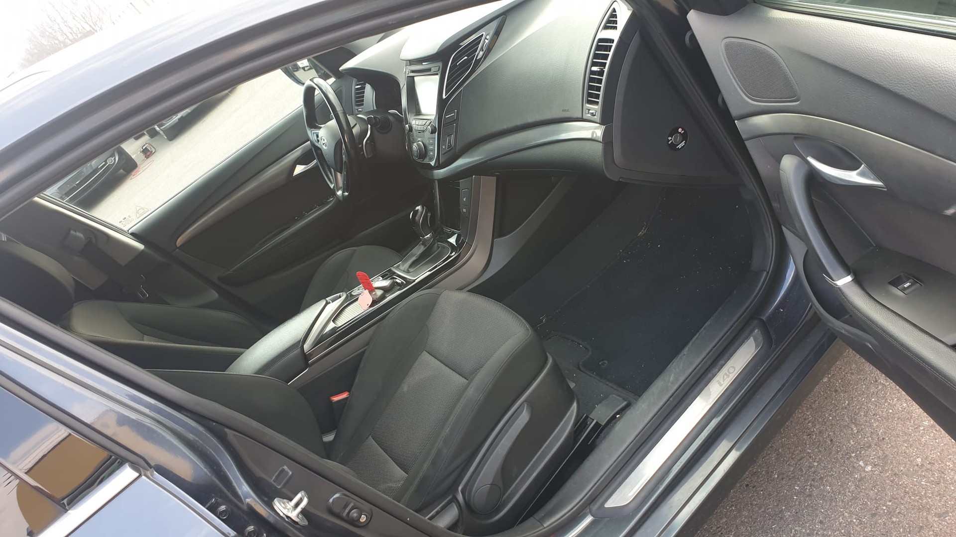 HYUNDAI i40 Wagon 1.7 CRDI Amplia Automatic-image-13