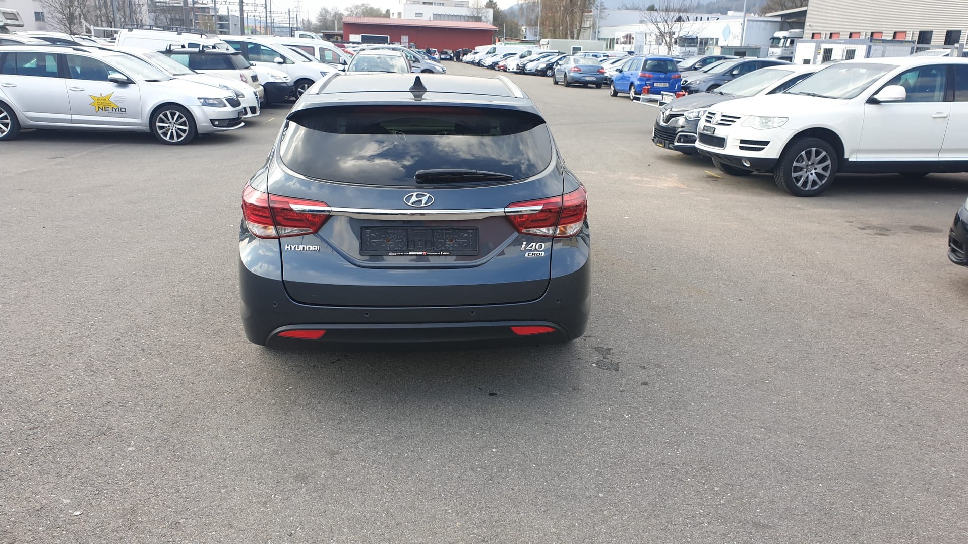 HYUNDAI i40 Wagon 1.7 CRDI Amplia Automatic-image-4