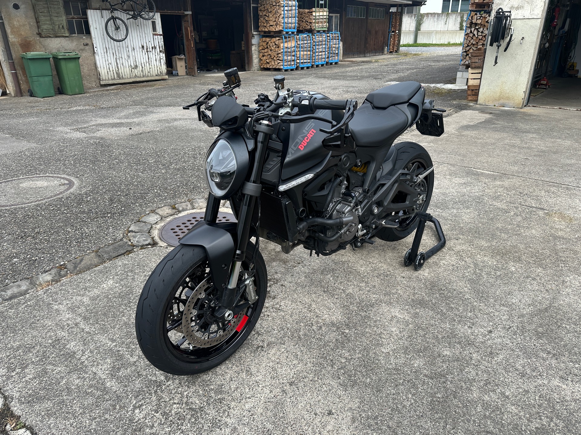 DUCATI Monster + (Drosselbar) Motor 7000Km alt
