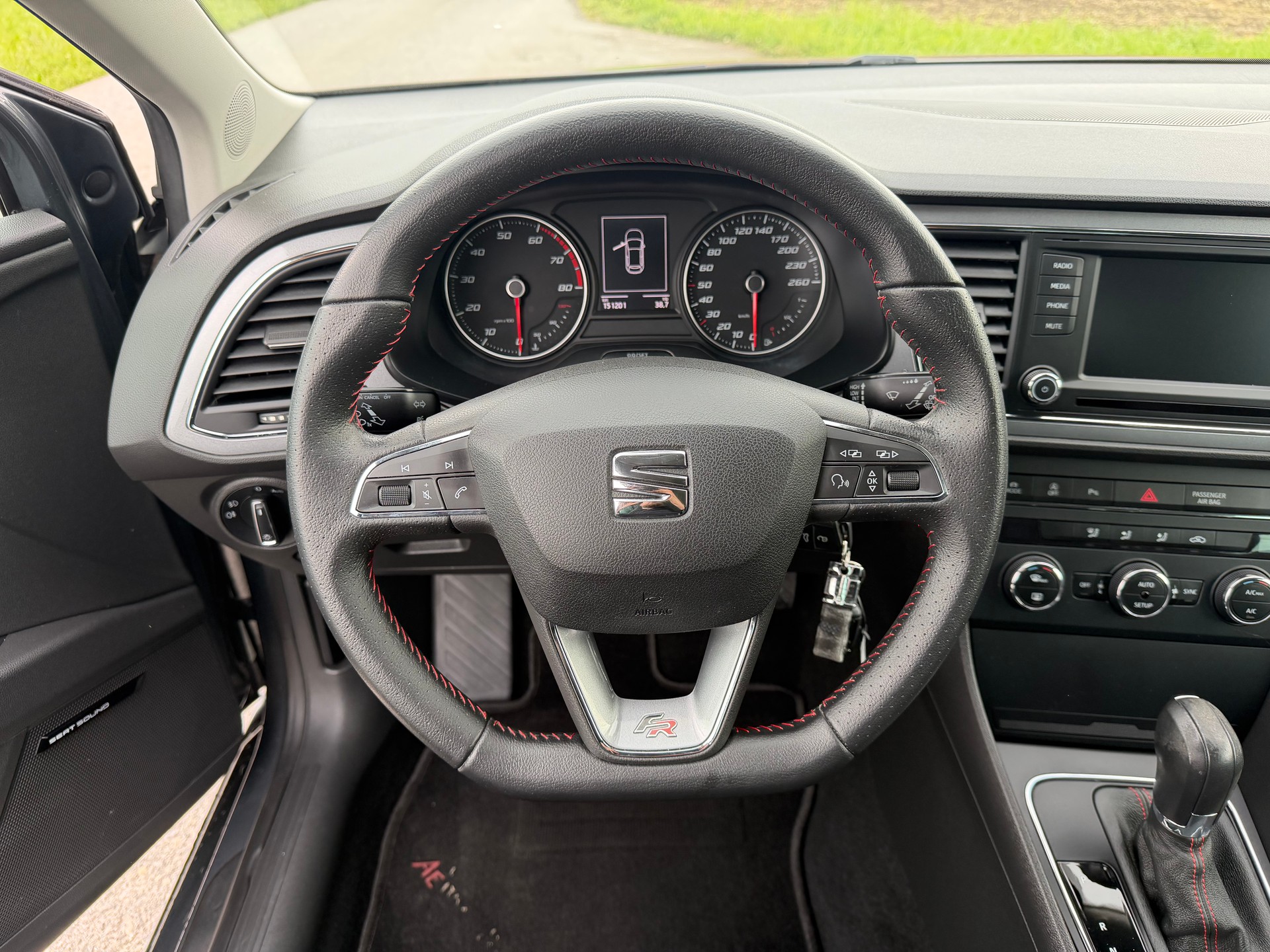 SEAT Leon SC 1.8 TSI FR DSG-image-10