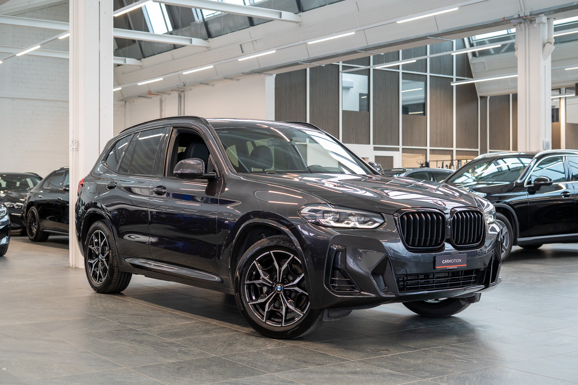 BMW X3 30i xDrive SAG M Sport / CH-Fahrzeug / 360° Kamera / Navi-image-2