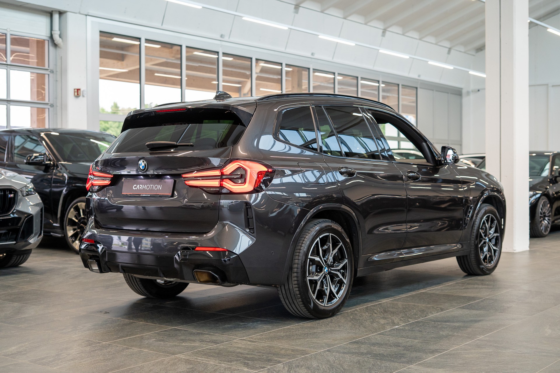 BMW X3 30i xDrive SAG M Sport / CH-Fahrzeug / 360° Kamera / Navi-image-6