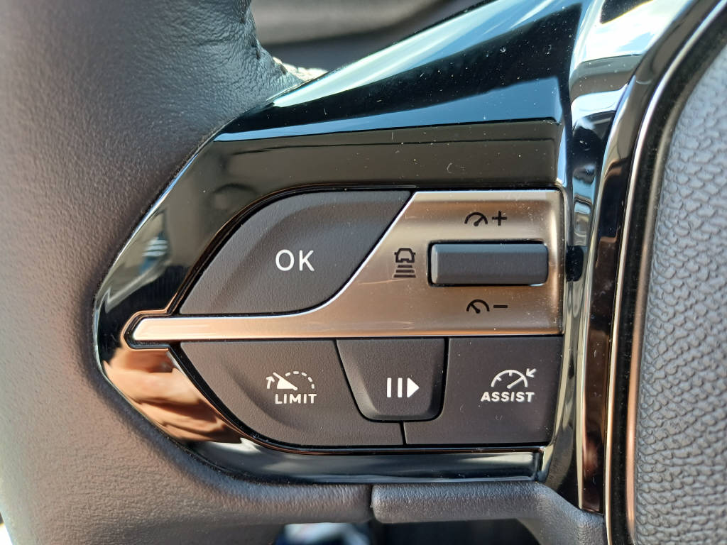 PEUGEOT 308 SW e-Allure-image-8