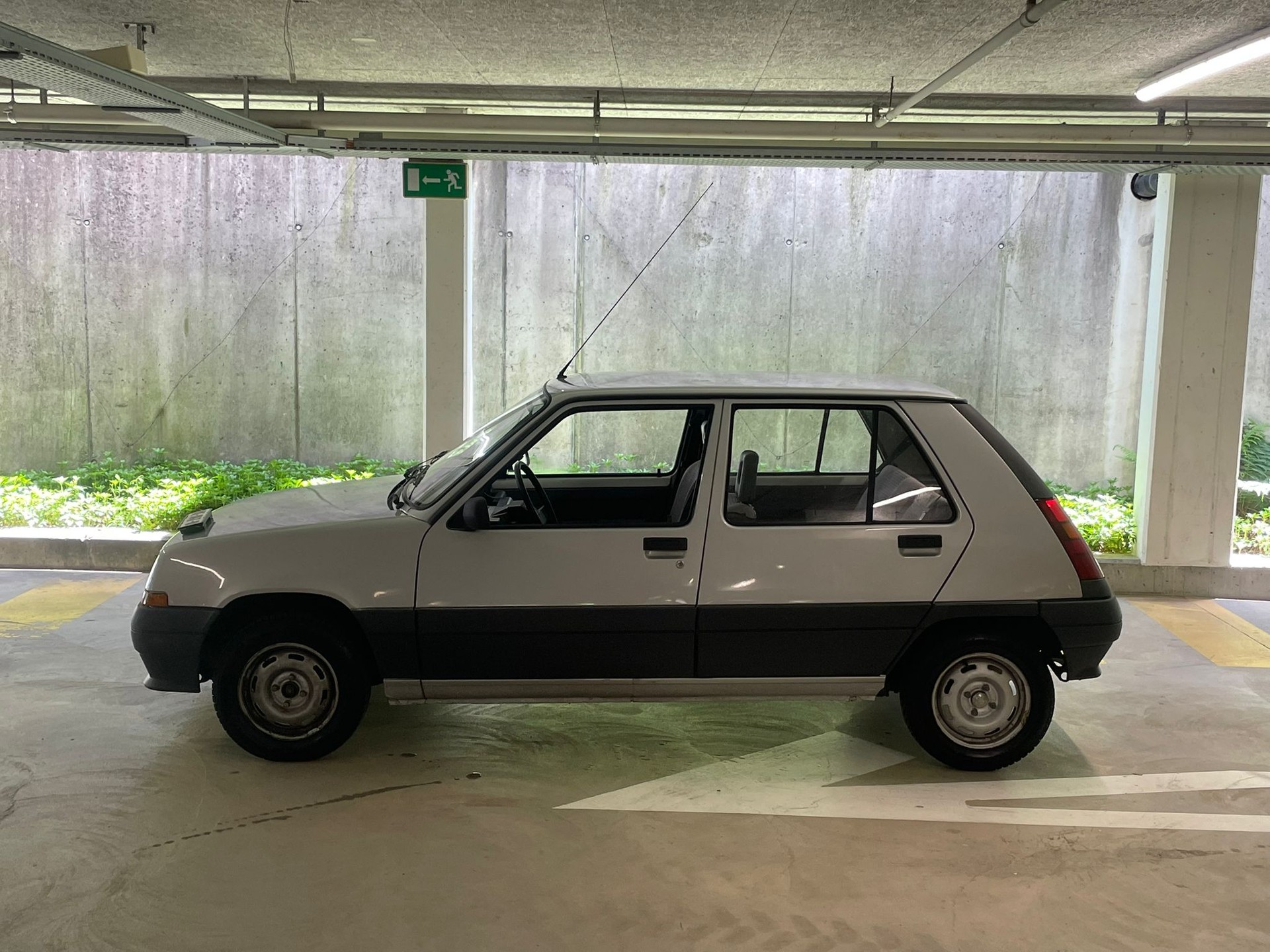 RENAULT Super 5 1400 TL-image-4