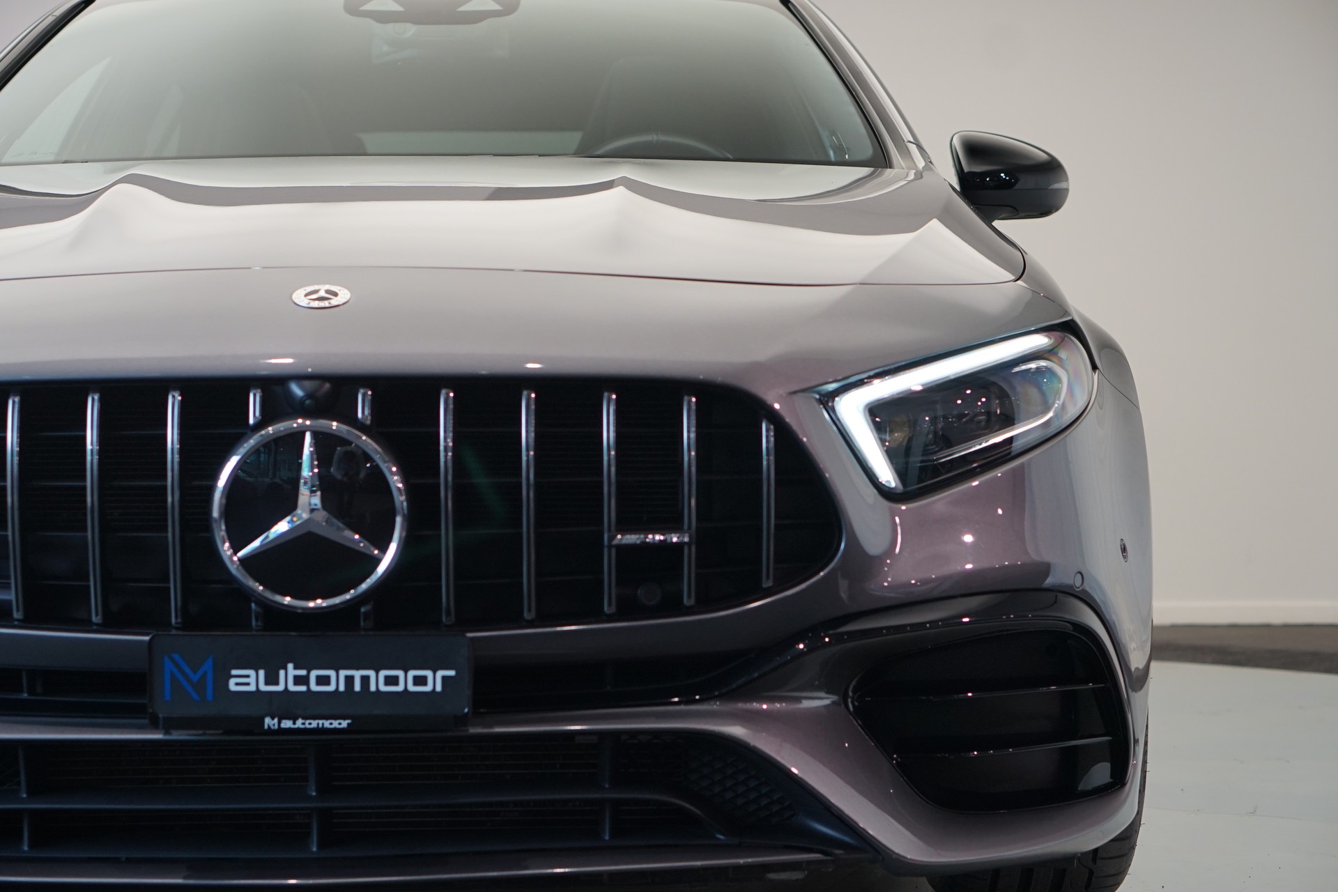 MERCEDES-BENZ A 45 S AMG 4Matic+ Speedshift *CH-Fahrzeug* *Pano* *Performance Sitze*-image-9