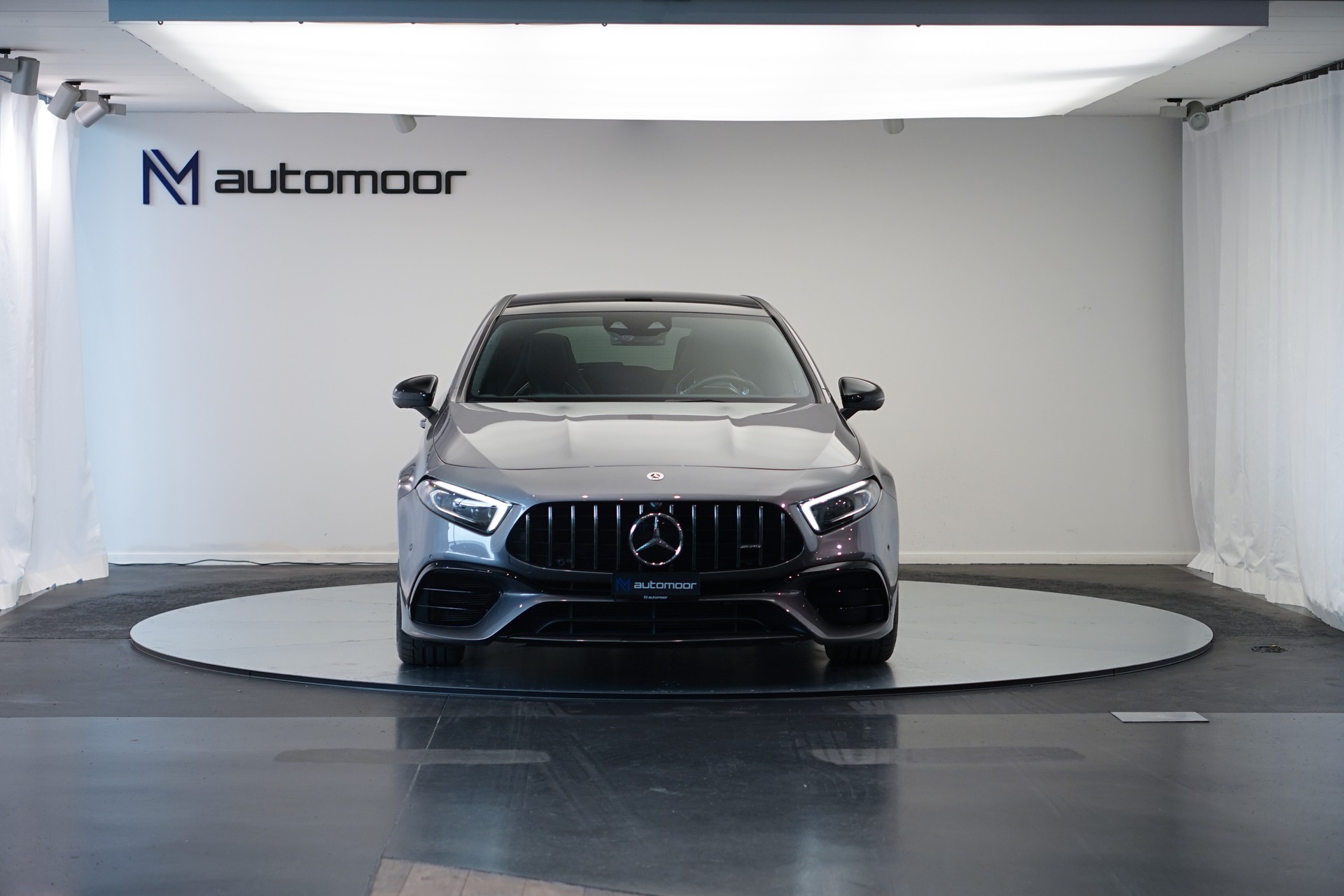 MERCEDES-BENZ A 45 S AMG 4Matic+ Speedshift *CH-Fahrzeug* *Pano* *Performance Sitze*-showroom-element-1