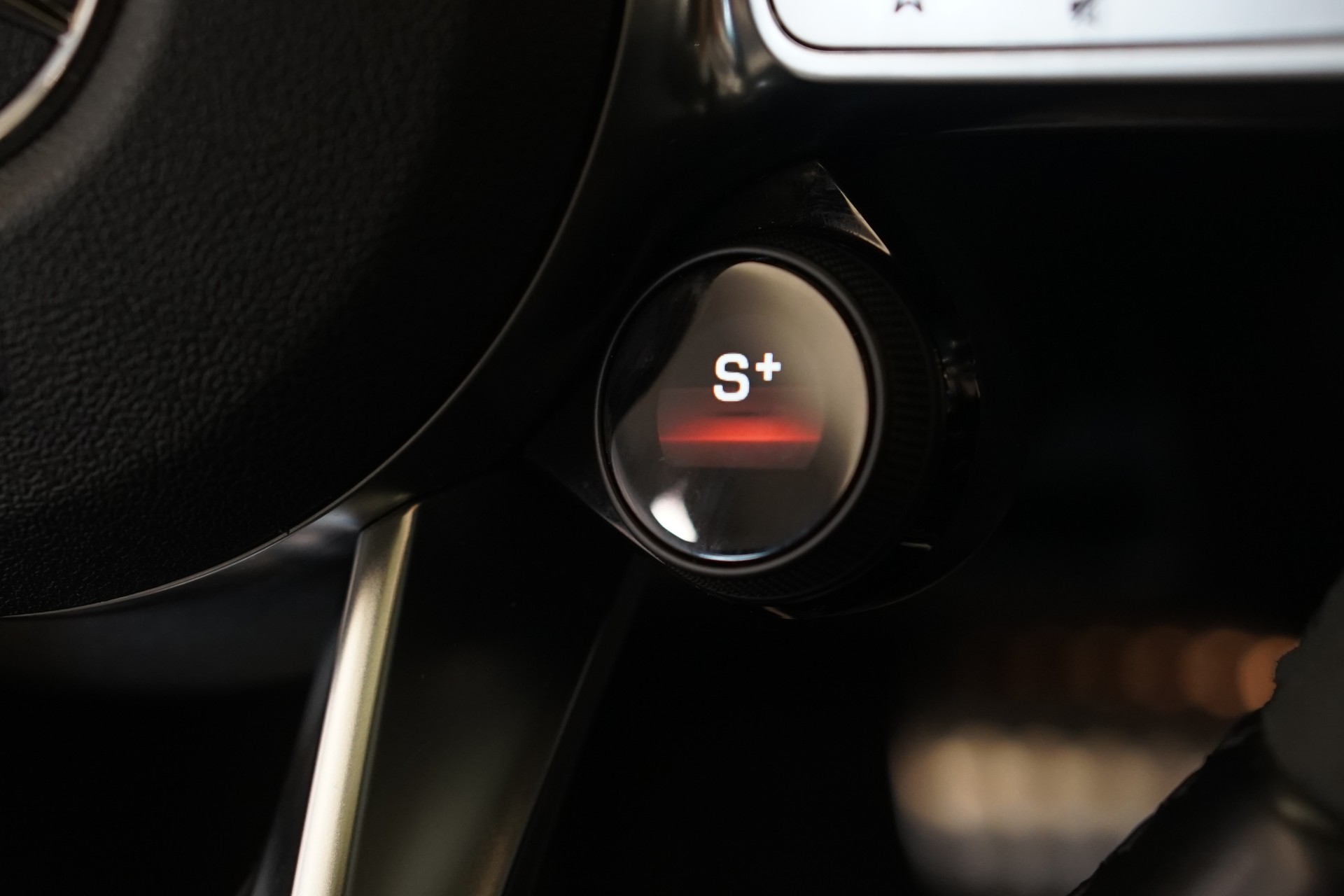 MERCEDES-BENZ A 45 S AMG 4Matic+ Speedshift *CH-Fahrzeug* *Pano* *Performance Sitze*-image-28