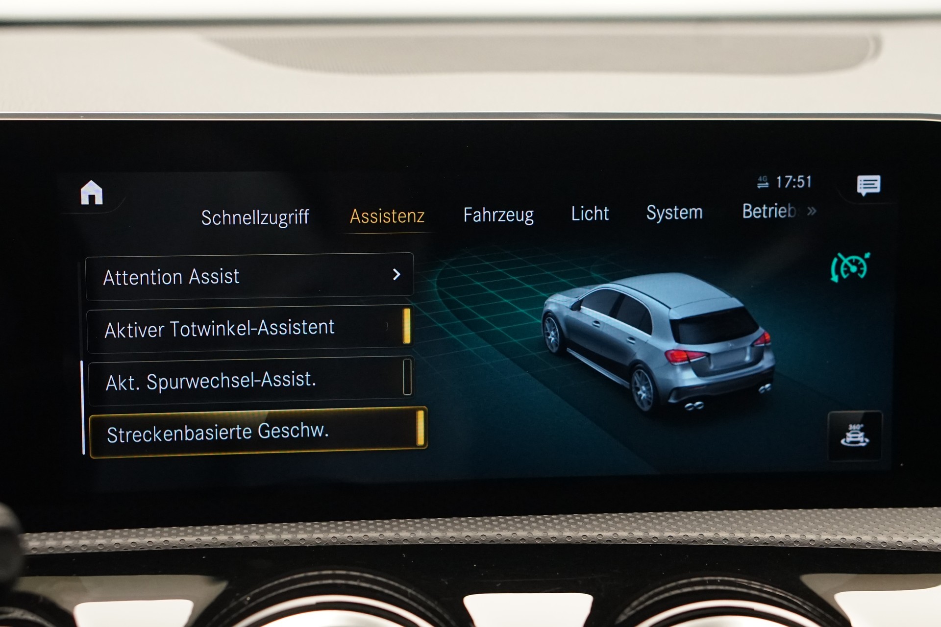 MERCEDES-BENZ A 45 S AMG 4Matic+ Speedshift *CH-Fahrzeug* *Pano* *Performance Sitze*-image-33