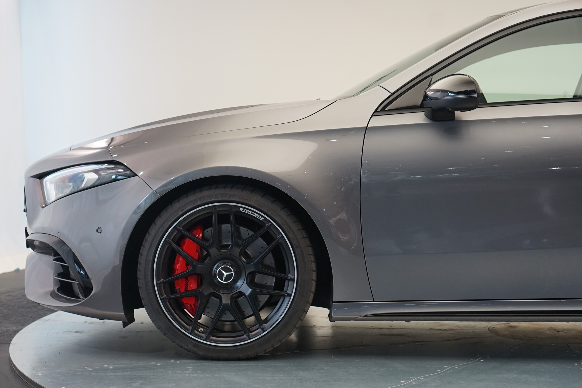 MERCEDES-BENZ A 45 S AMG 4Matic+ Speedshift *CH-Fahrzeug* *Pano* *Performance Sitze*-image-40