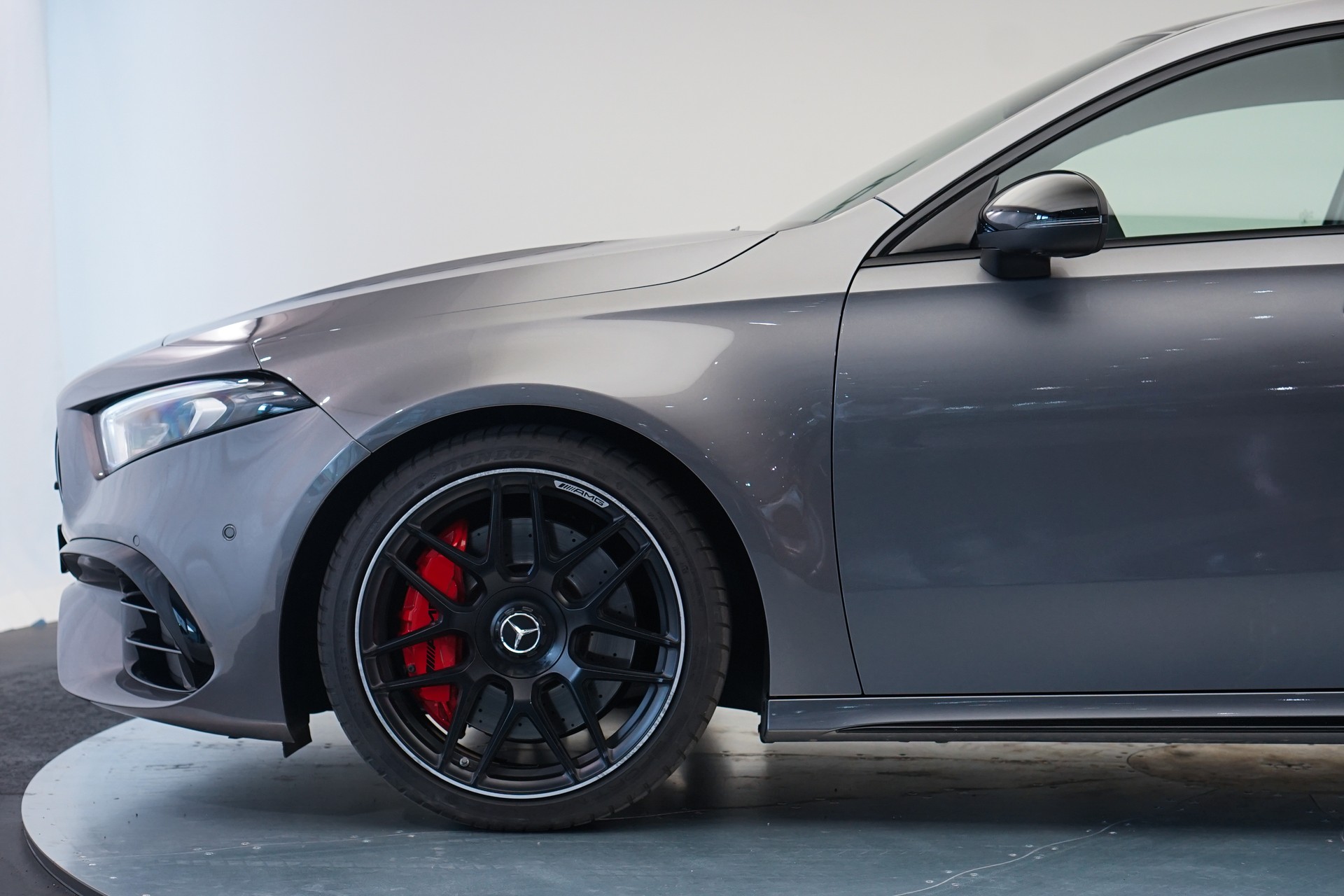 MERCEDES-BENZ A 45 S AMG 4Matic+ Speedshift *CH-Fahrzeug* *Pano* *Performance Sitze*-image-43