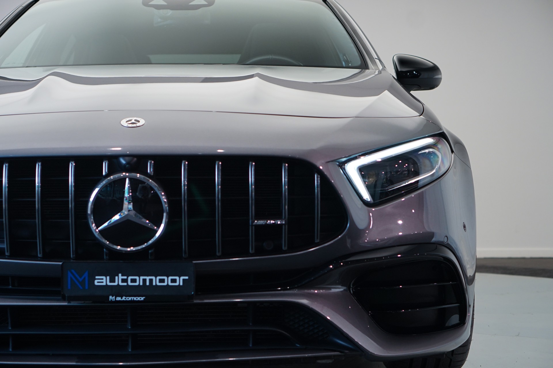 MERCEDES-BENZ A 45 S AMG 4Matic+ Speedshift *CH-Fahrzeug* *Pano* *Performance Sitze*-image-9
