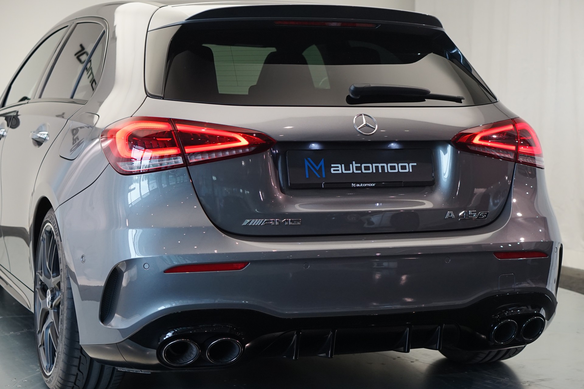 MERCEDES-BENZ A 45 S AMG 4Matic+ Speedshift *CH-Fahrzeug* *Pano* *Performance Sitze*-image-38