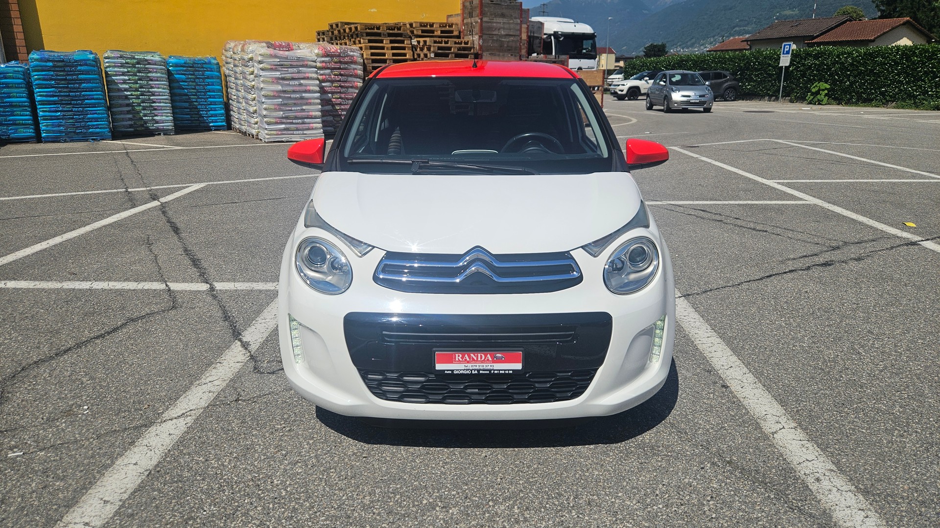 CITROEN C1 1.2 VTi Swiss&Me-image-0