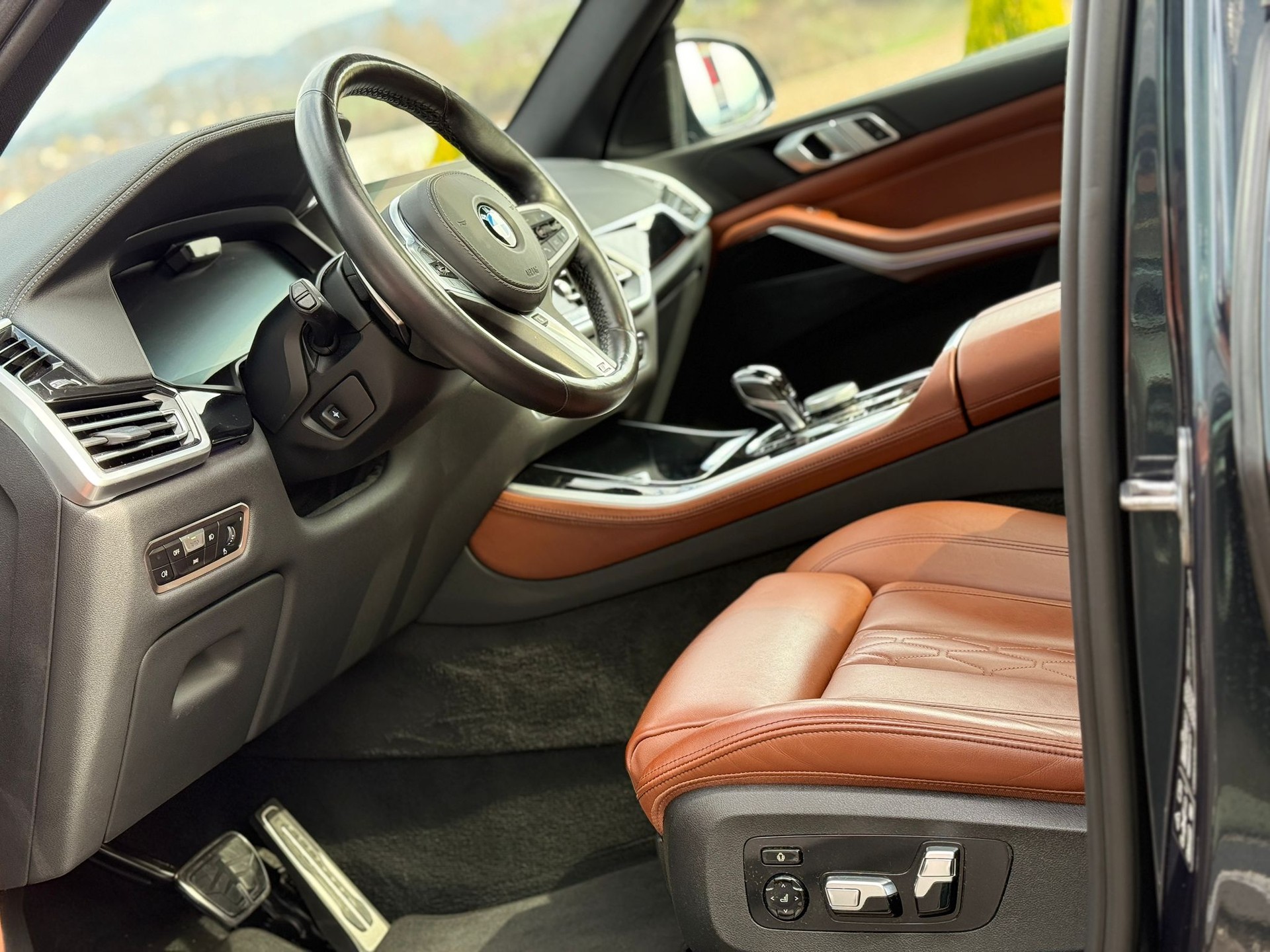 BMW X5 xDrive 40d M Sport Steptronic-image-14