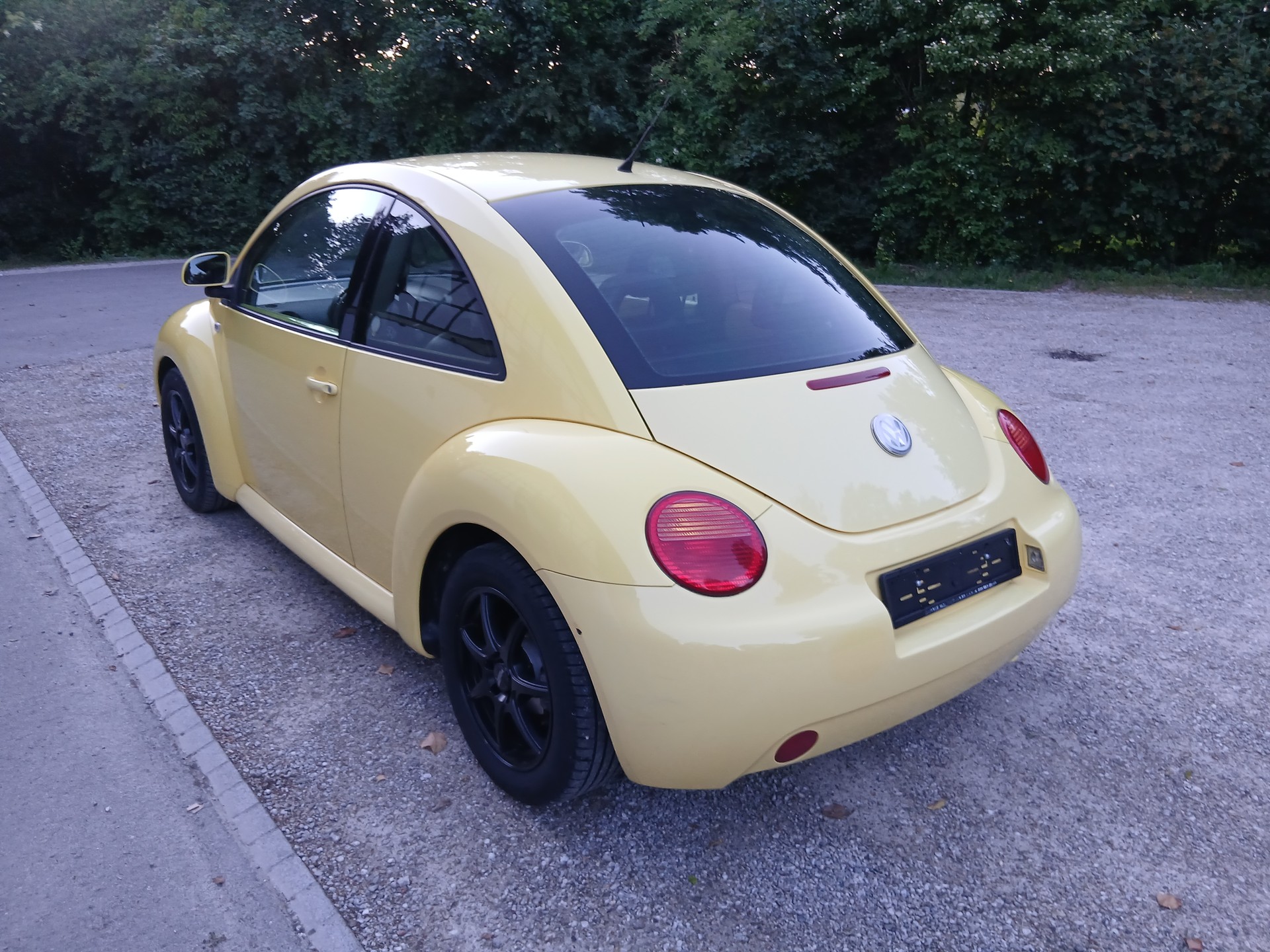 VW Beetle 2.0-image-2