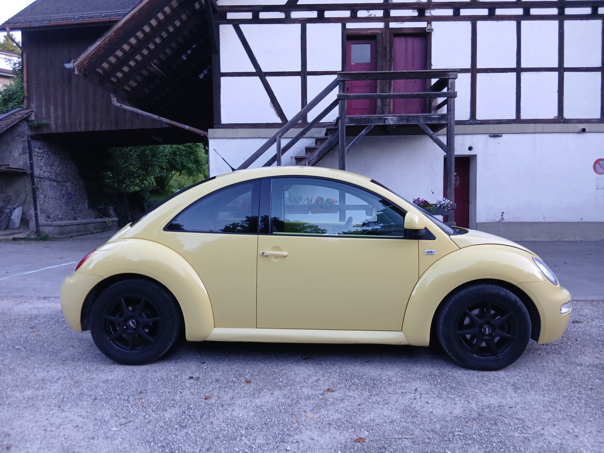 VW Beetle 2.0-image-4