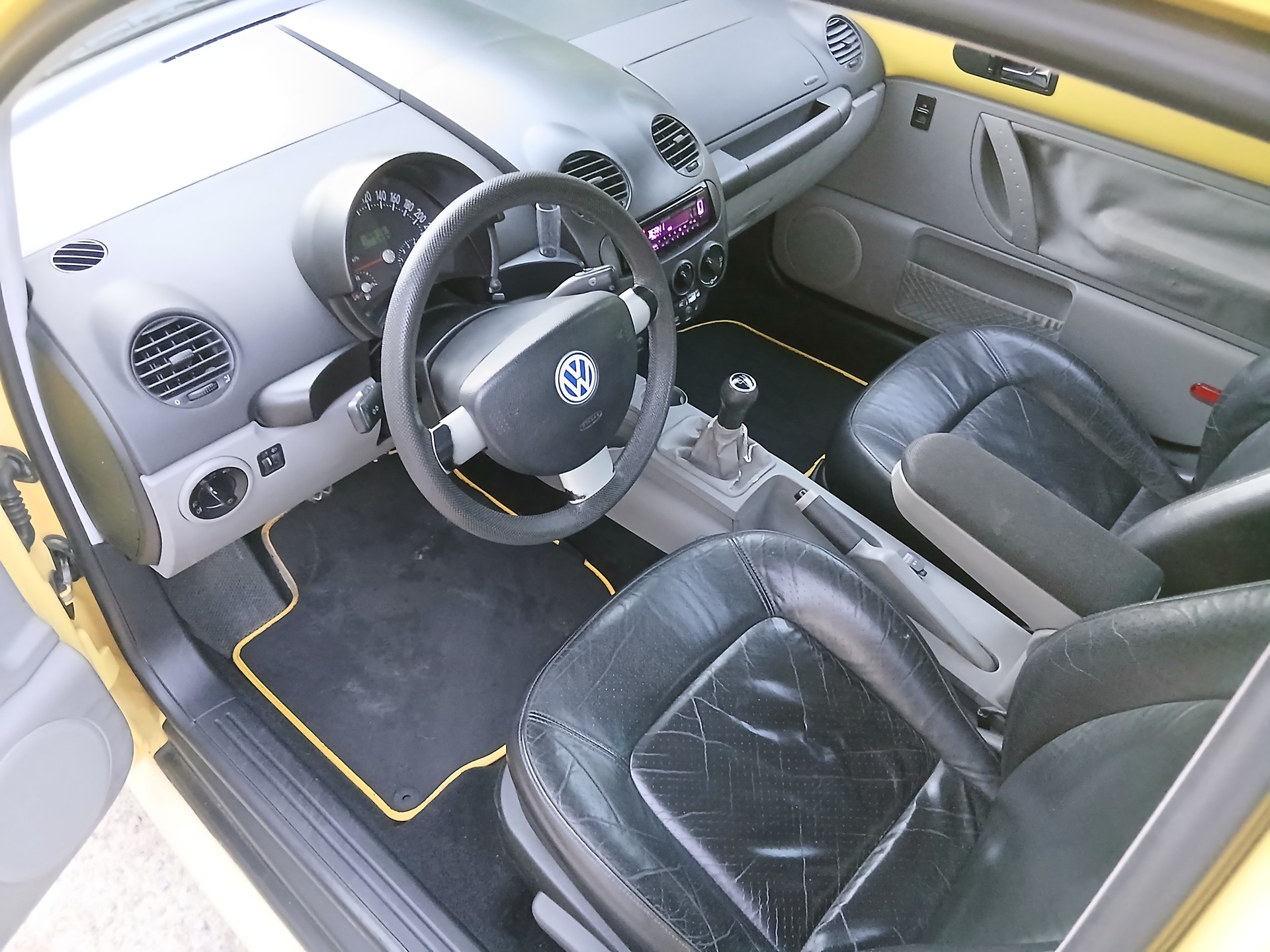 VW Beetle 2.0-image-6