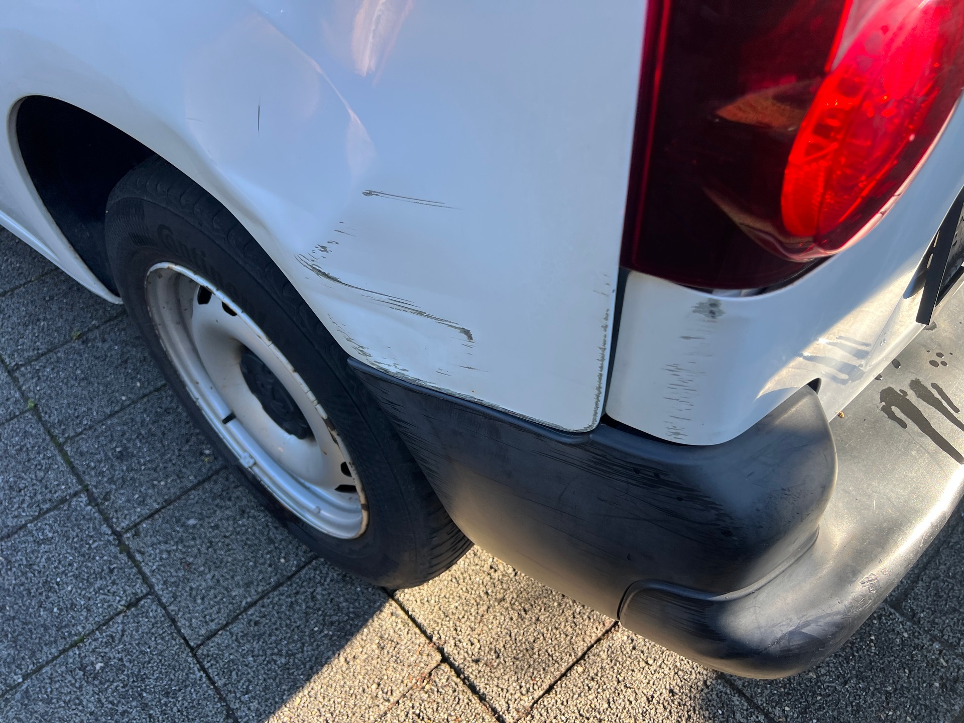 PEUGEOT Partner 1.6 VTi Allure-image-7