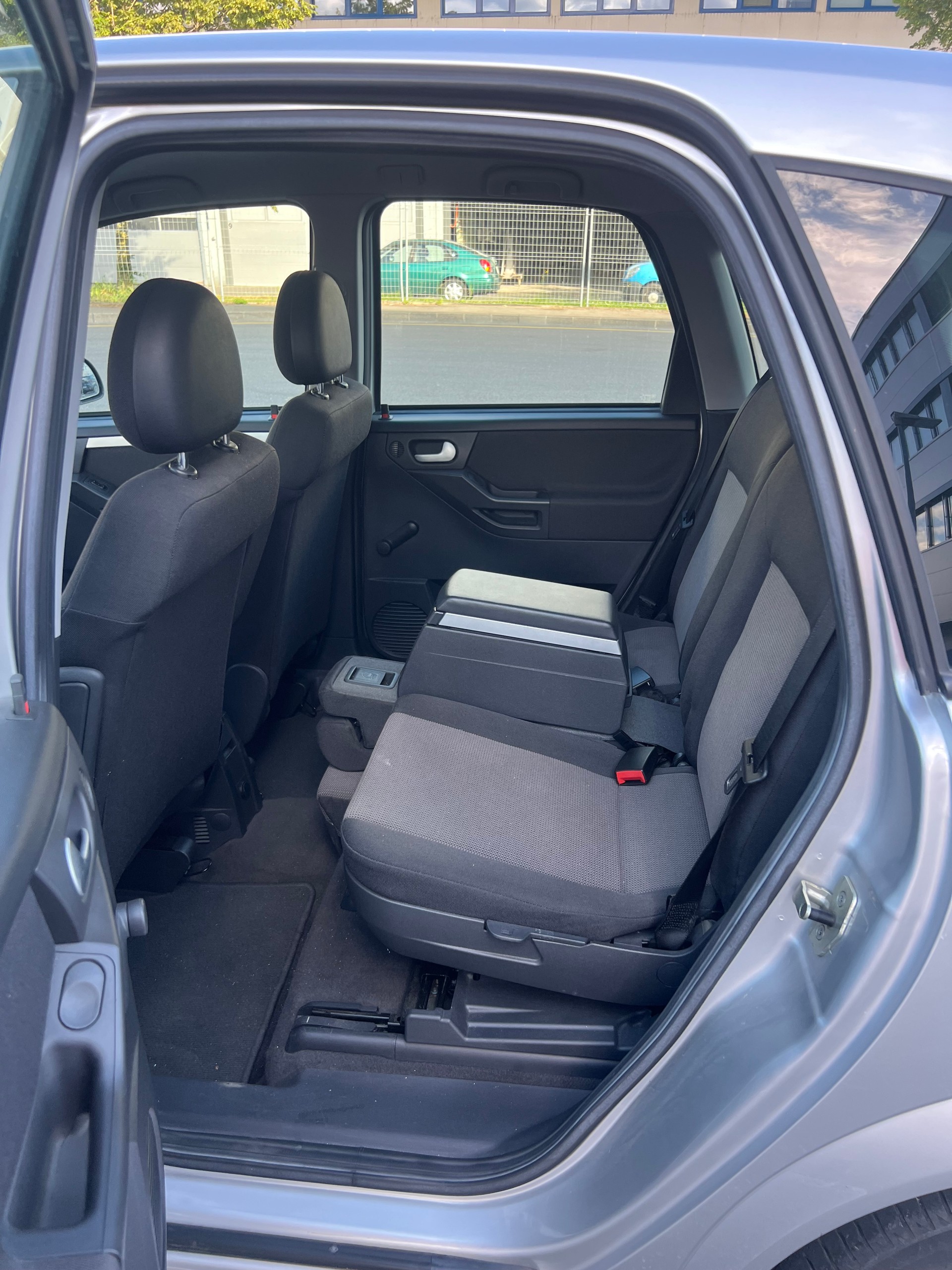 OPEL Meriva 1.6i 16V Enjoy-image-14
