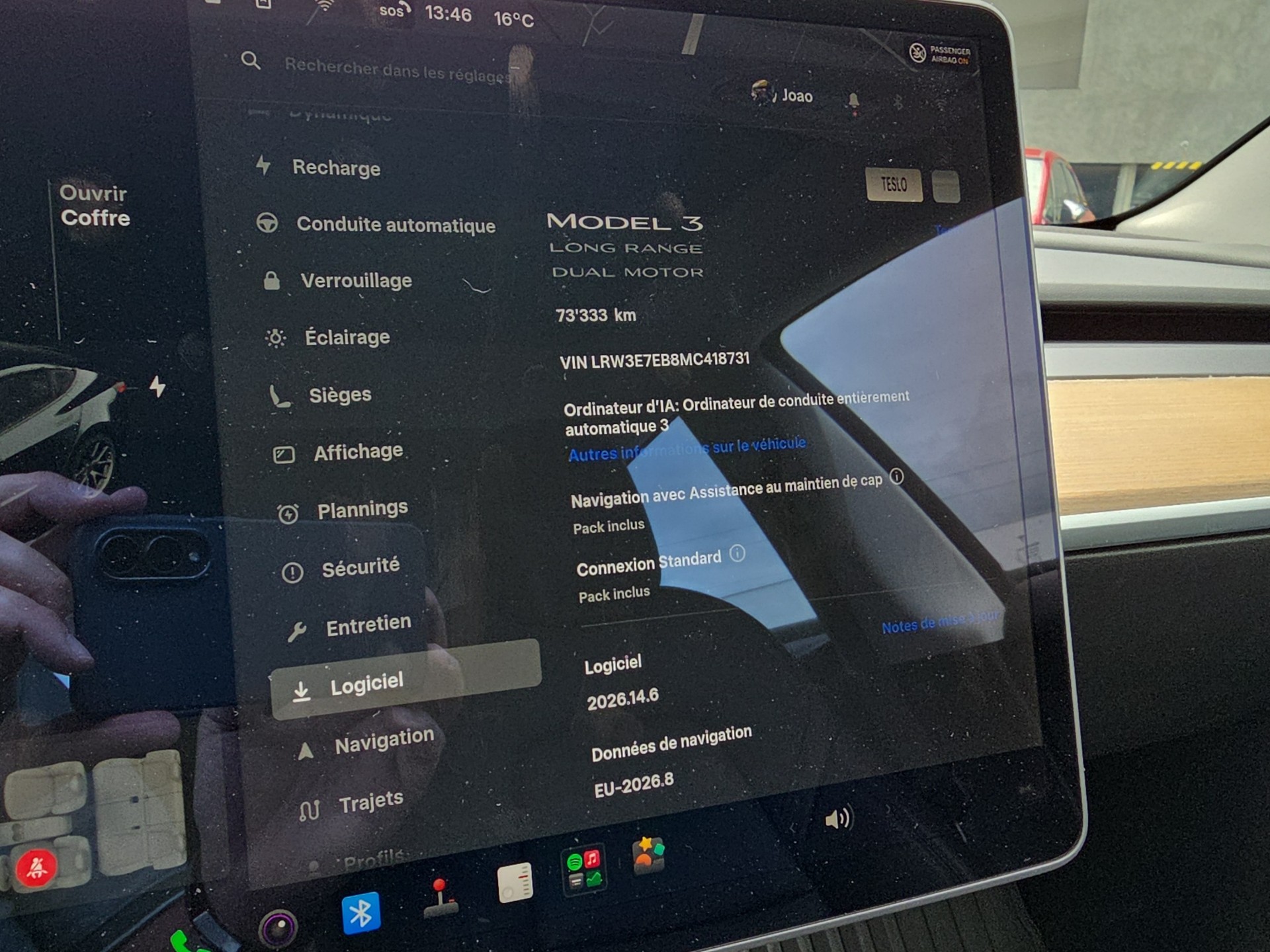 TESLA Model 3 Long Range D-image-16