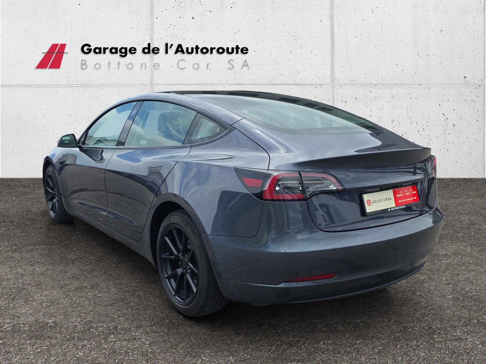 TESLA Model 3 Long Range D-image-2