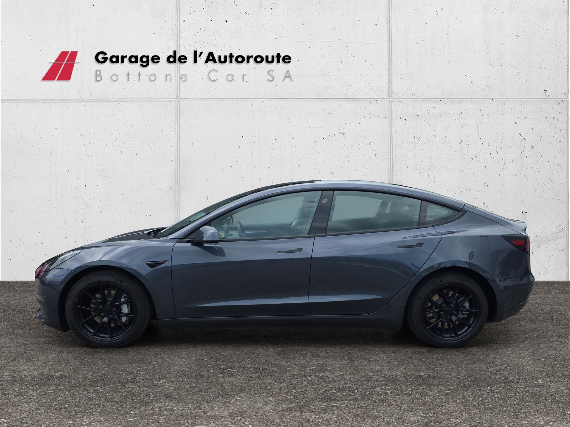 TESLA Model 3 Long Range D-image-1