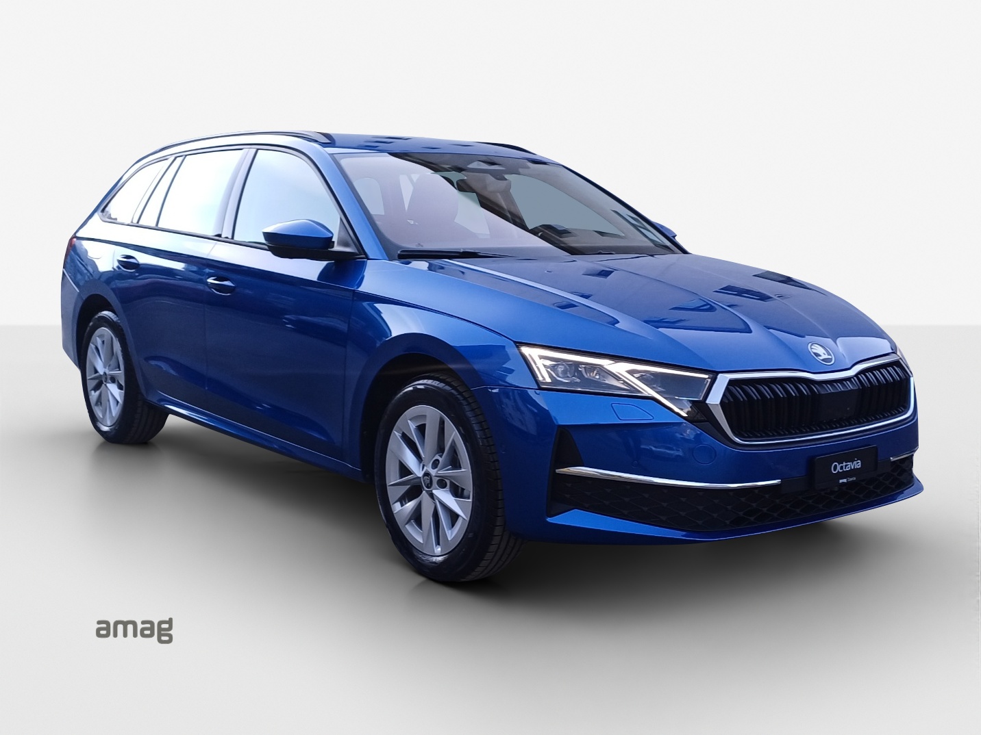 SKODA Octavia Combi 2.0 TSI DSG Selection 4x4-image-5