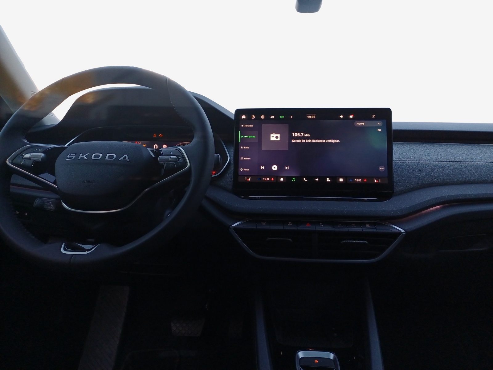 SKODA Octavia Combi 2.0 TSI DSG Selection 4x4-image-10