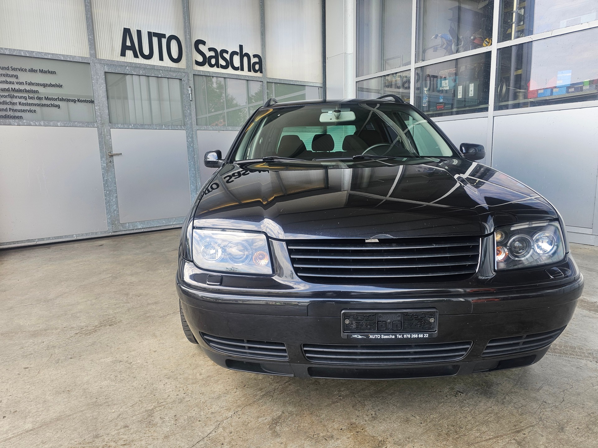 VW Bora Variant 1.9TDI PD Highlline 4Motion-showroom-element-1