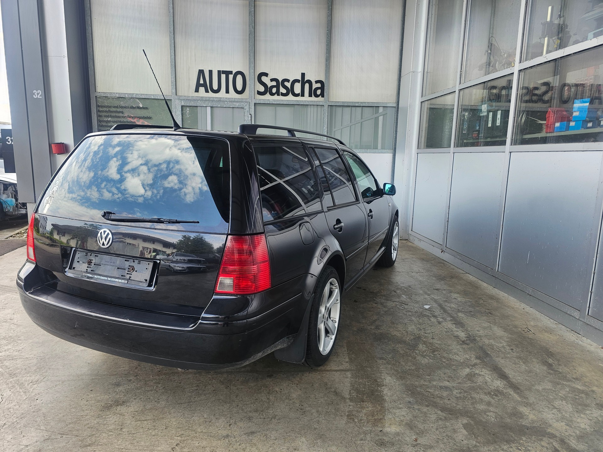 VW Bora Variant 1.9TDI PD Highlline 4Motion-image-4