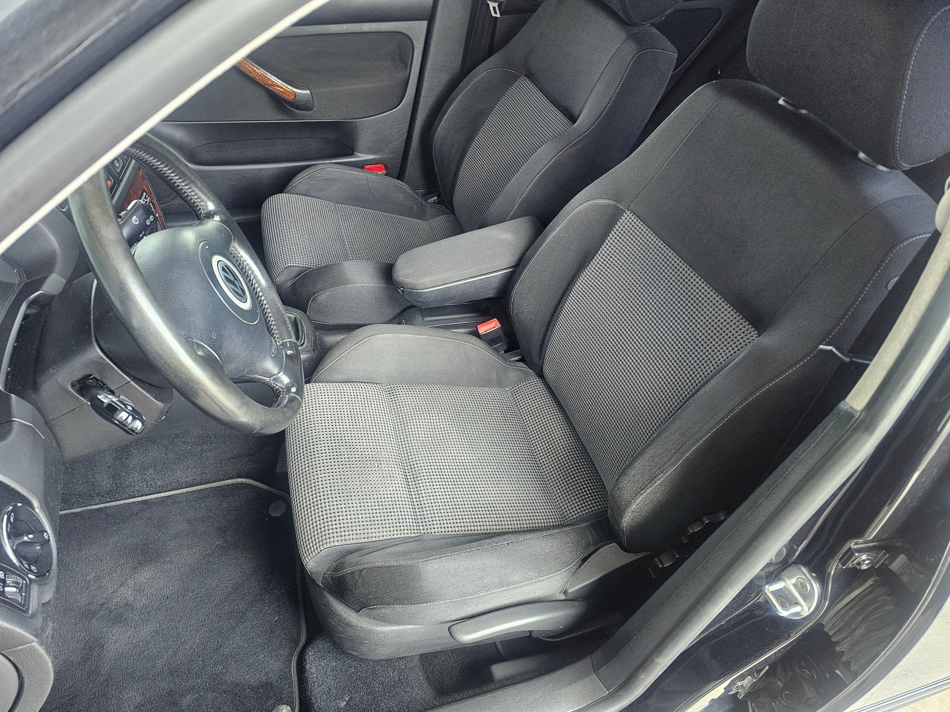 VW Bora Variant 1.9TDI PD Highlline 4Motion-image-11