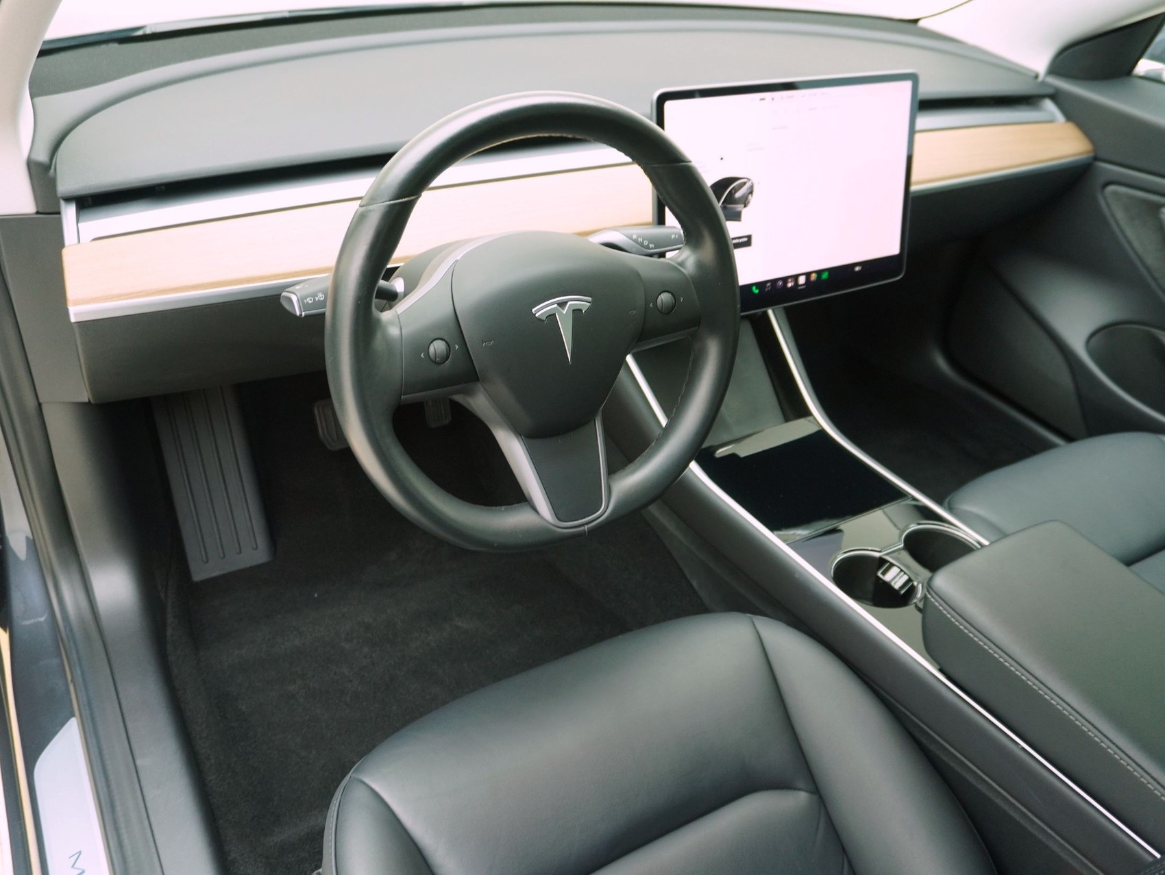 TESLA Model 3 Long Range Dual Motor AWD-image-11