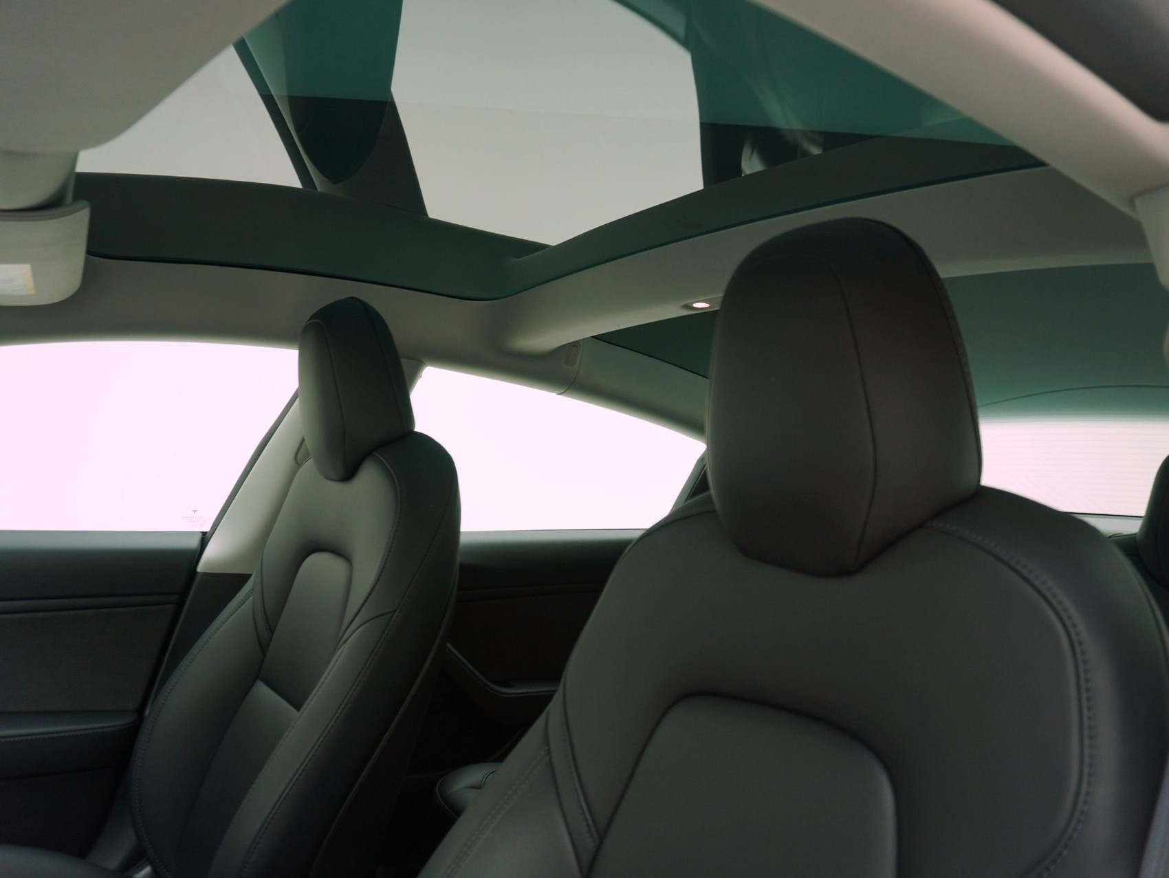 TESLA Model 3 Long Range Dual Motor AWD-image-12