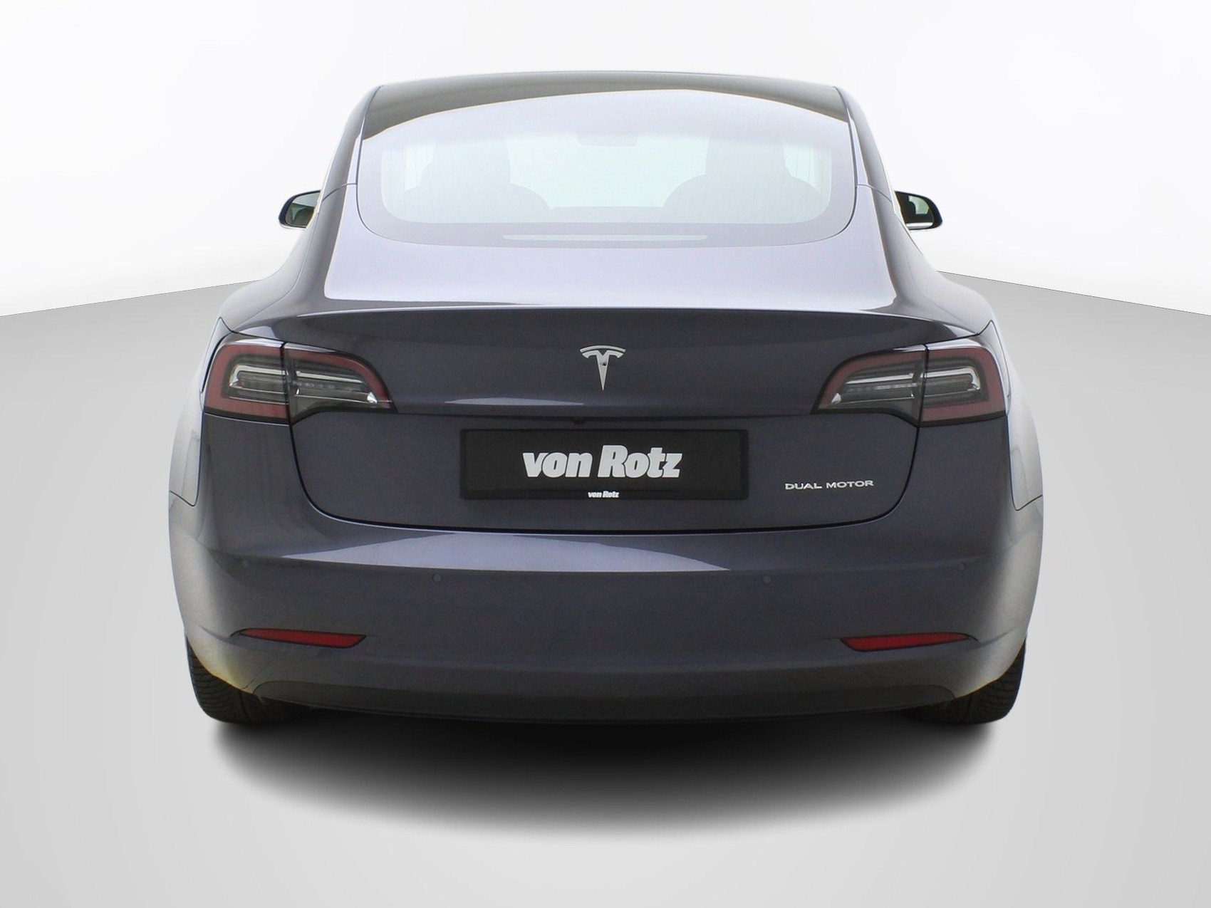 TESLA Model 3 Long Range Dual Motor AWD-image-4