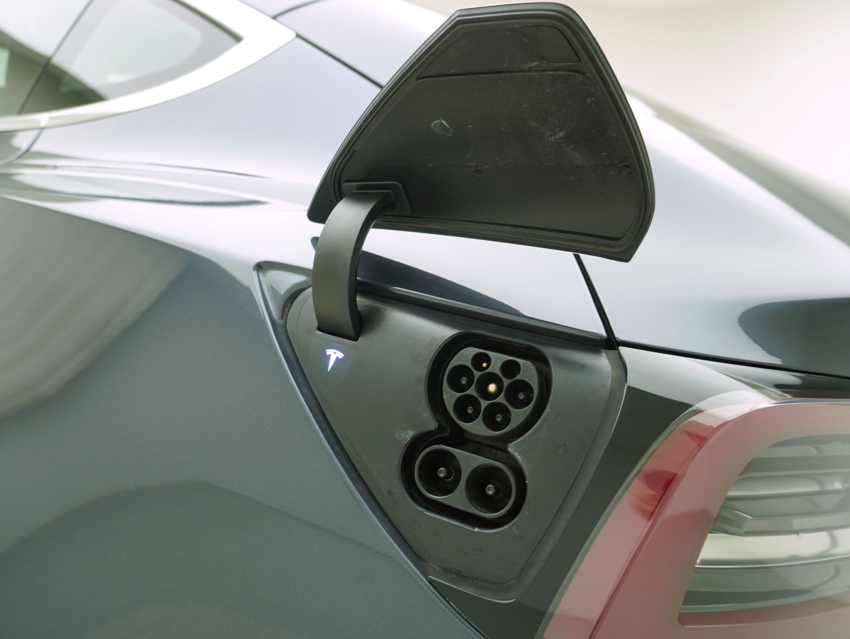 TESLA Model 3 Long Range Dual Motor AWD-image-3