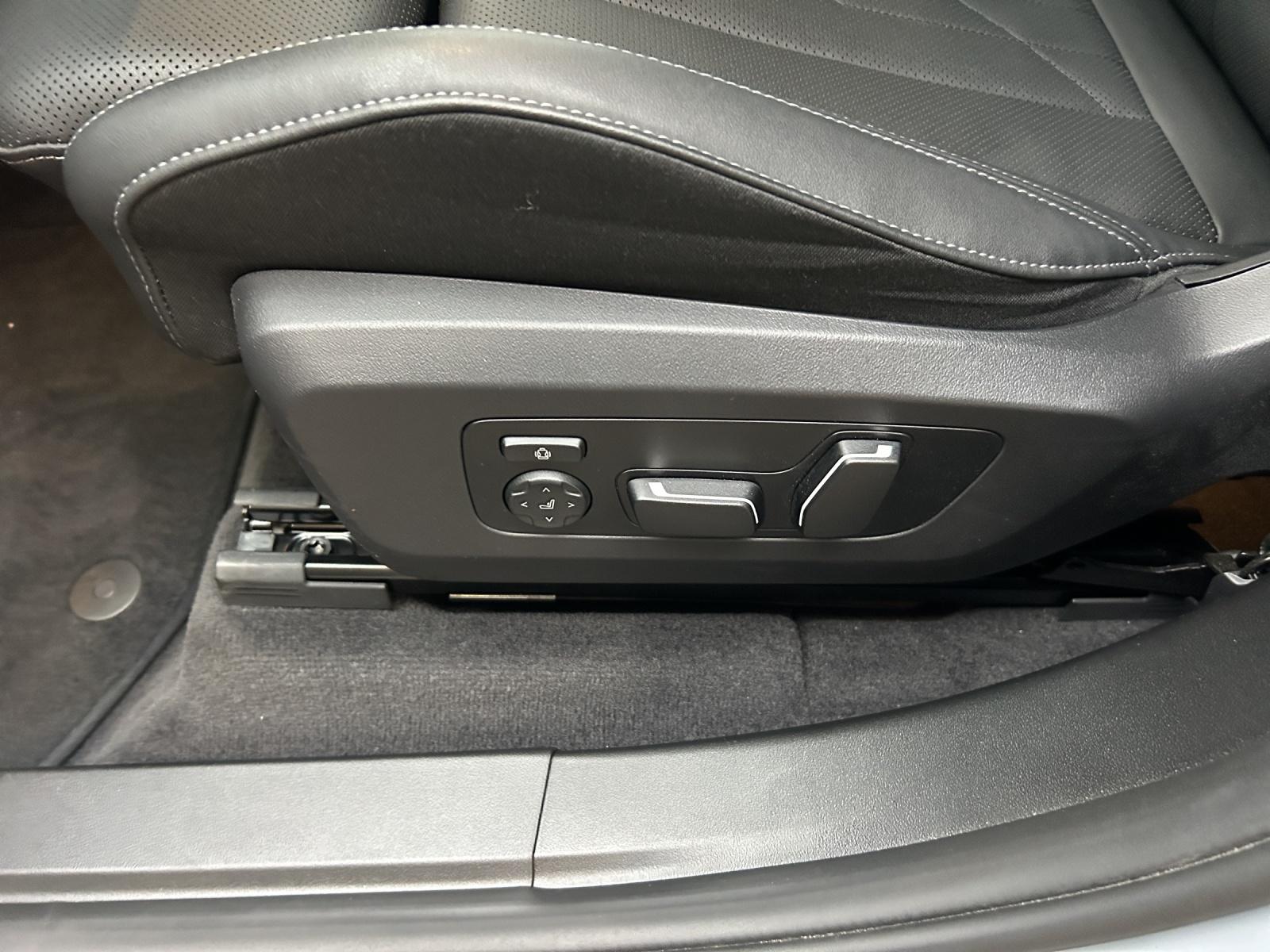 BMW X3 20i xDrive-image-16