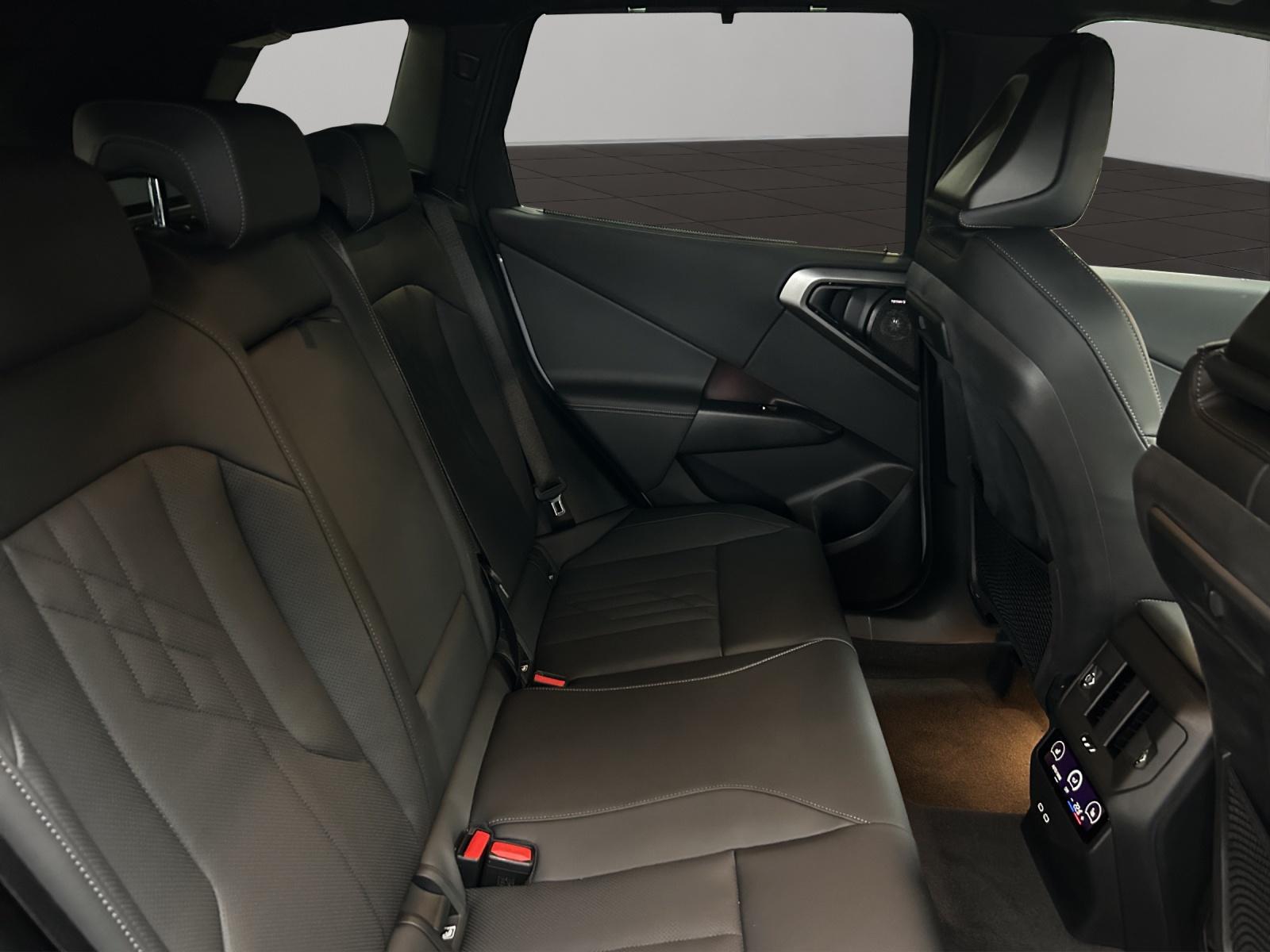 BMW X3 20i xDrive-image-11