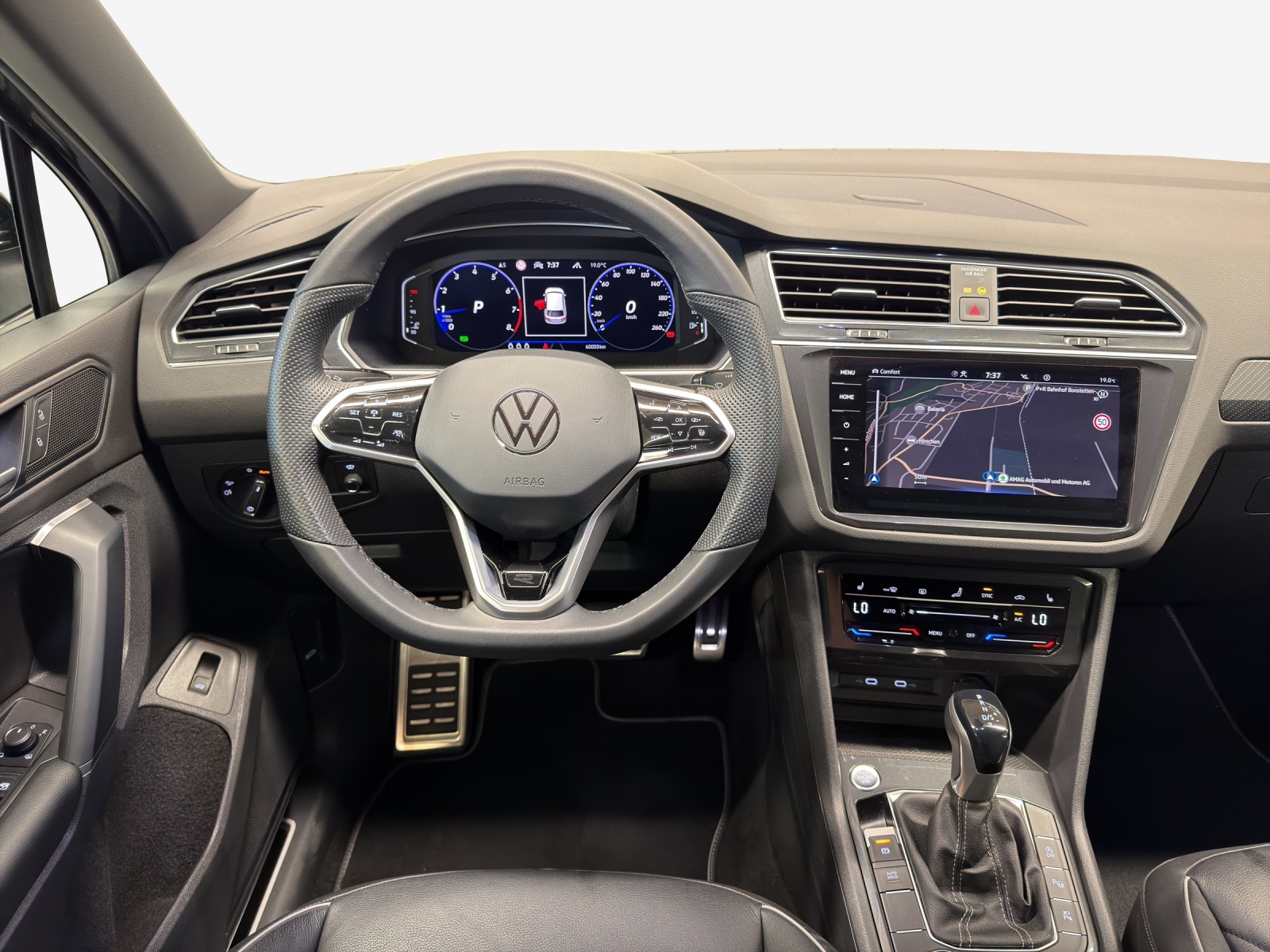 VW Tiguan 2.0TSI R-Line 4Motion DSG-image-8