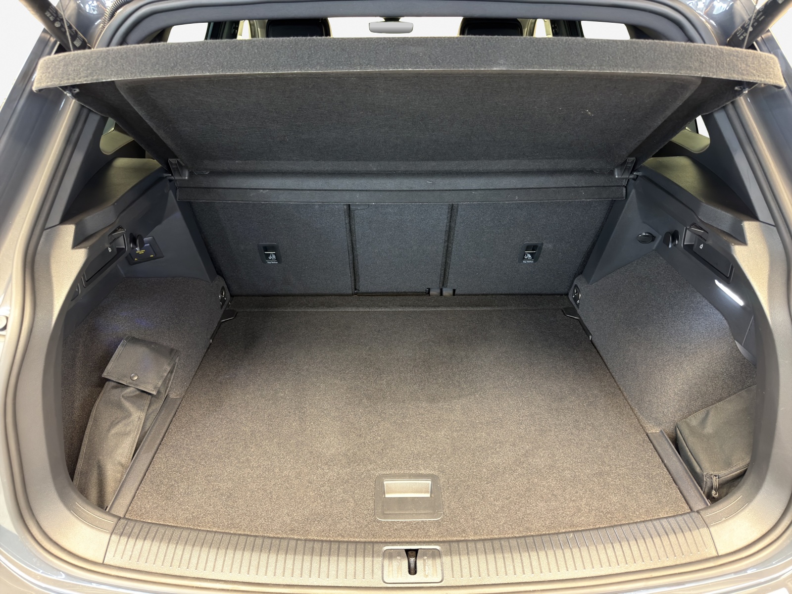 VW Tiguan 2.0TSI R-Line 4Motion DSG-image-12