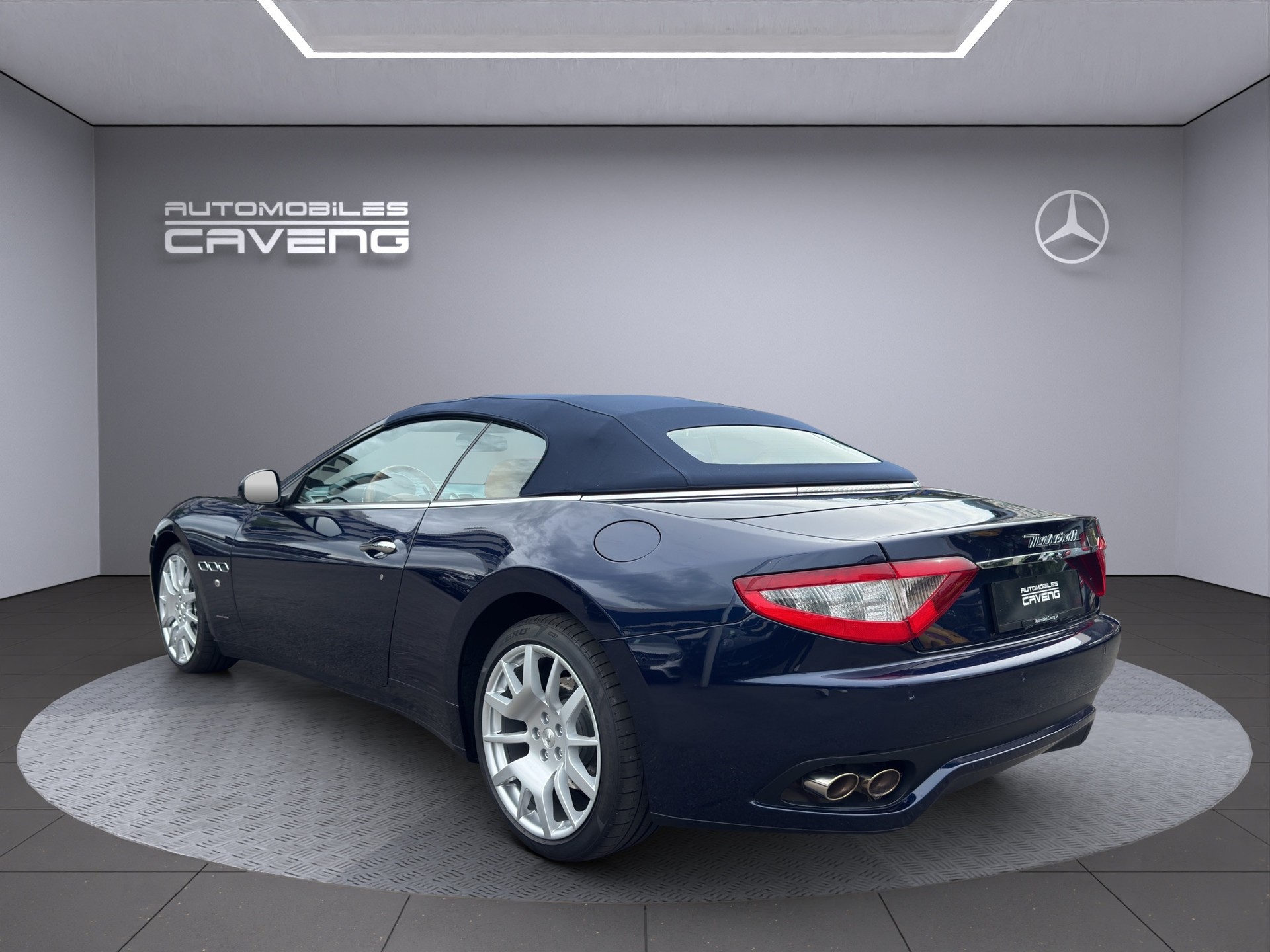MASERATI GranCabrio Automatica-showroom-element-2