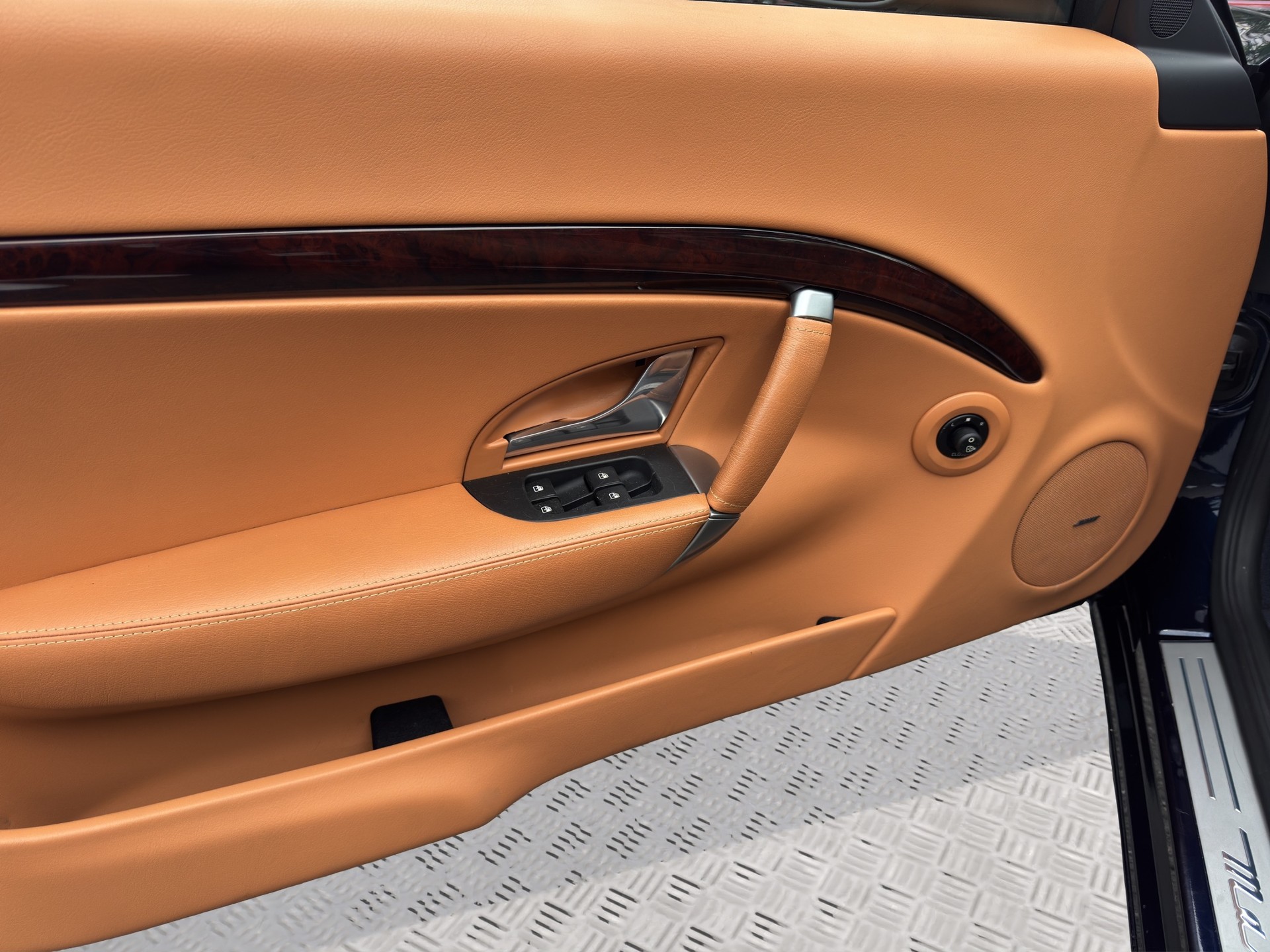 MASERATI GranCabrio Automatica-image-9