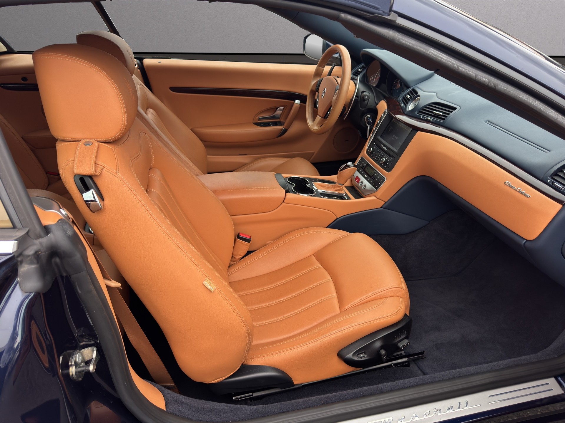 MASERATI GranCabrio Automatica-image-15