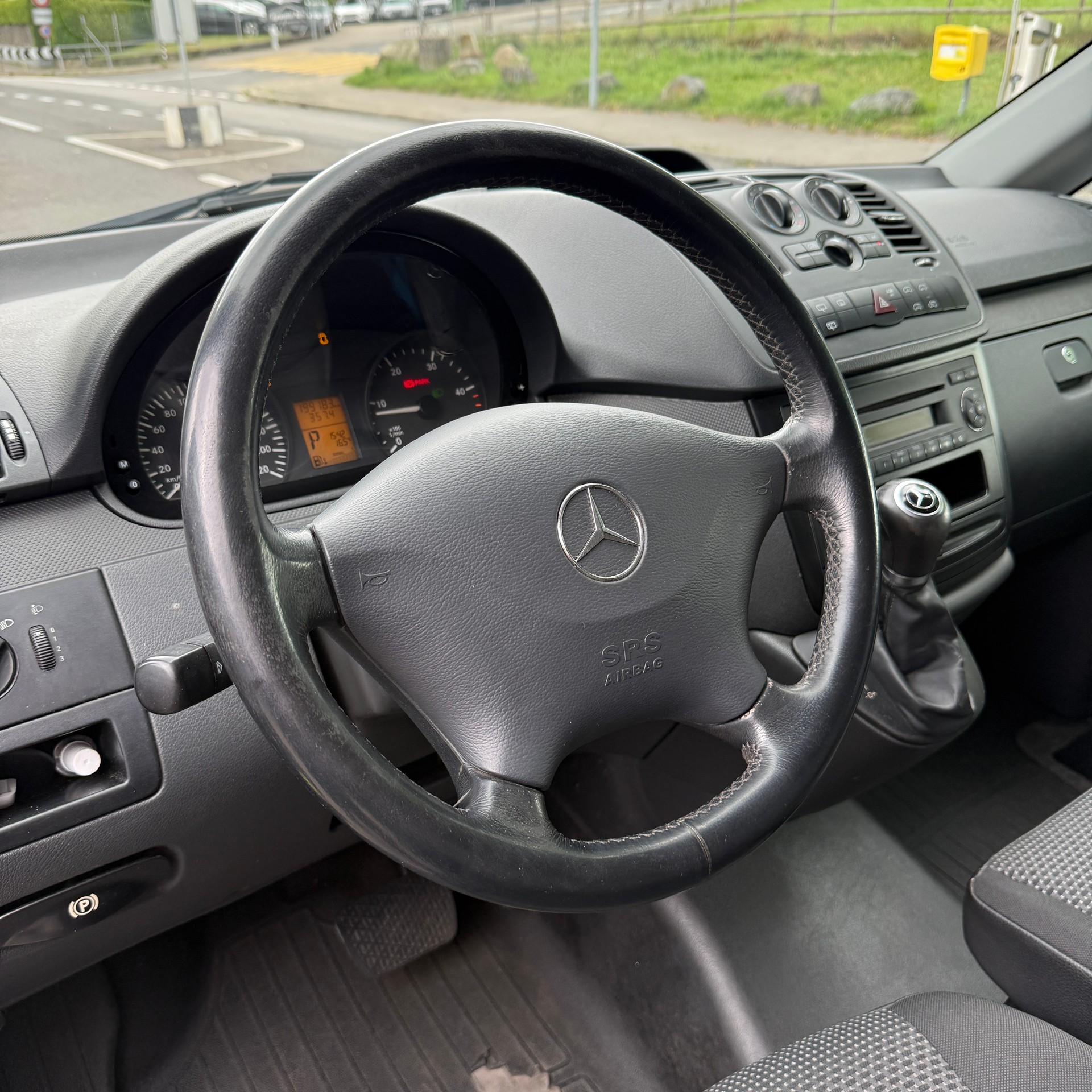 MERCEDES-BENZ Vito 113 CDI Blue Efficiency A-image-9