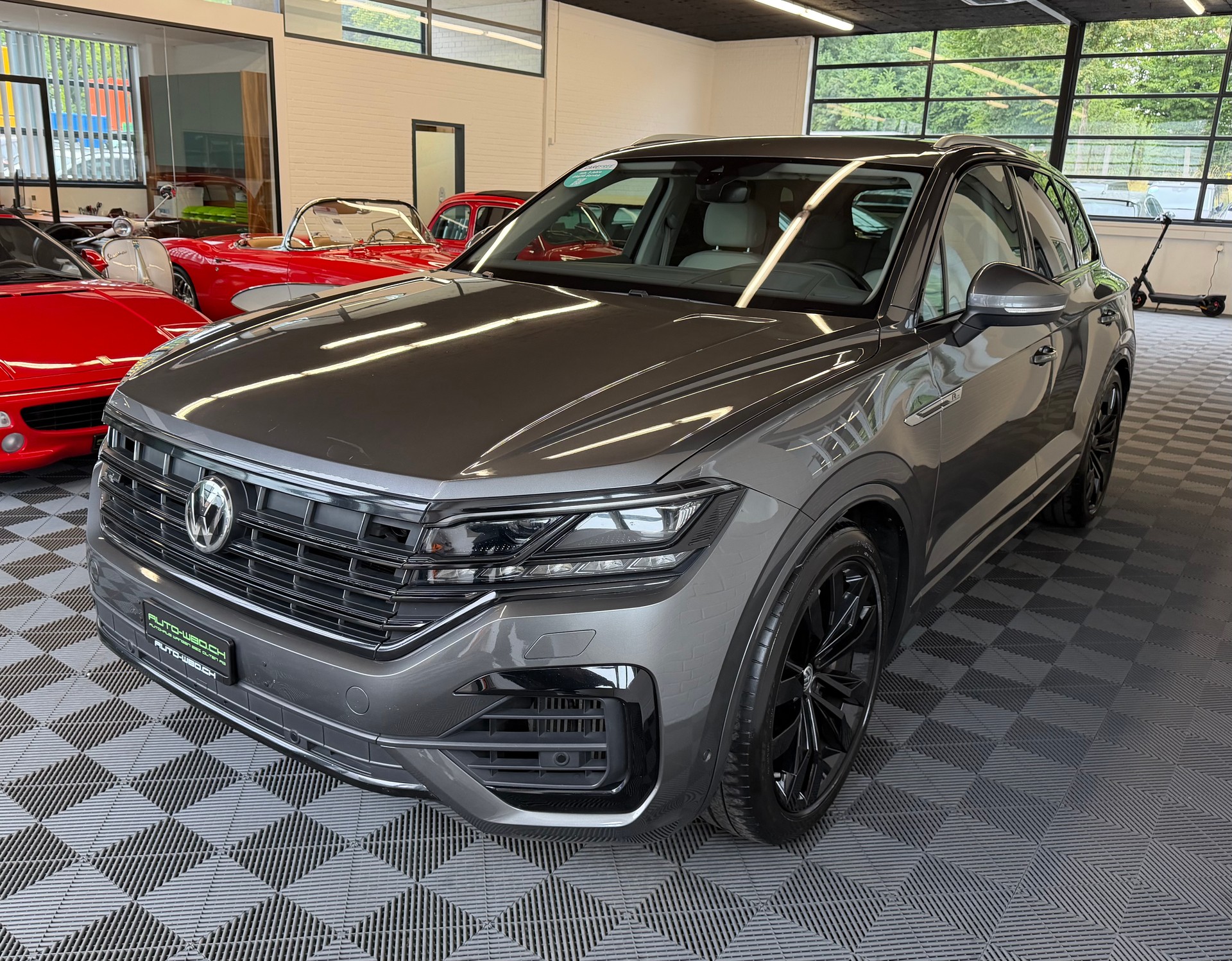 VW Touareg 4.0 V8 421 PS TDI 4X4 R-LINE Atmosphere Tiptronic-image-5