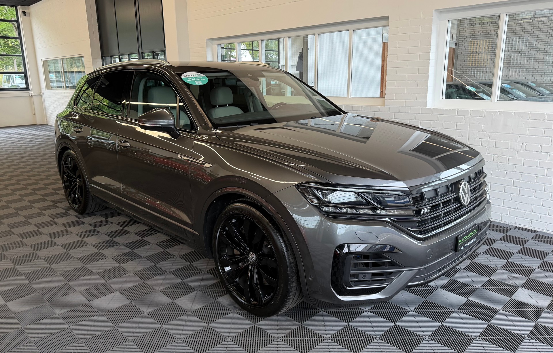 VW Touareg 4.0 V8 421 PS TDI 4X4 R-LINE Atmosphere Tiptronic-image-0
