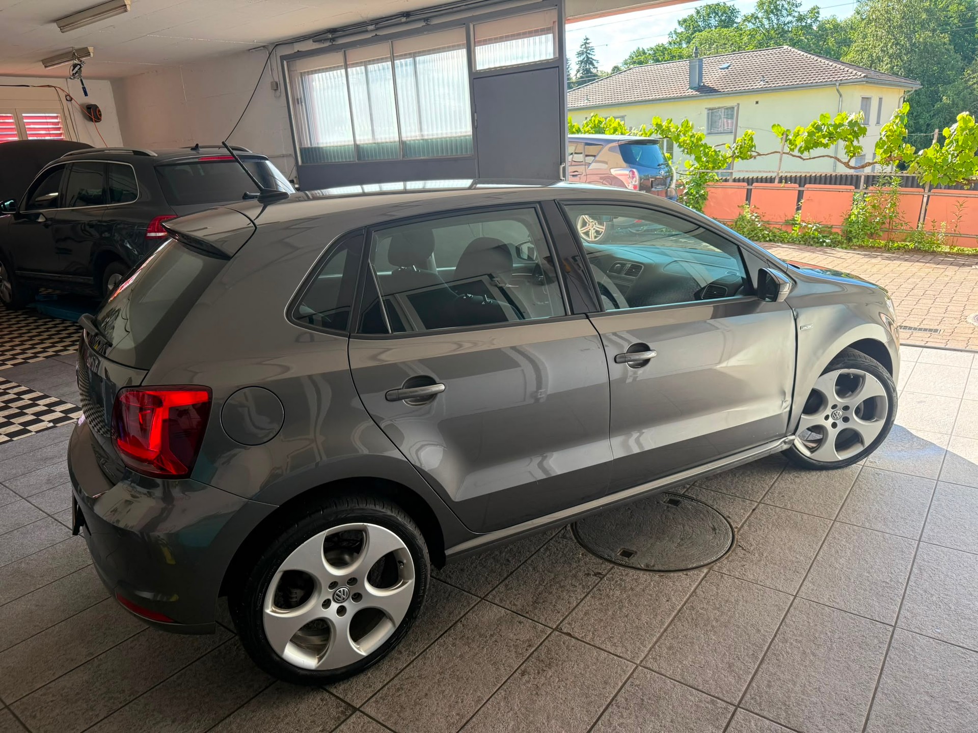 VW Polo 1.2 TSI BMT Lounge DSG-image-2