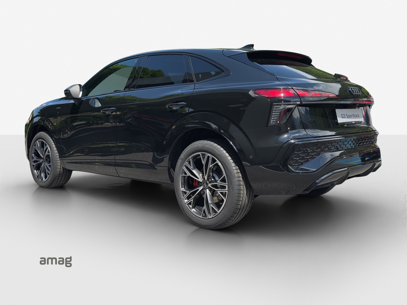 AUDI Q3 Sportback e-hybrid 200 kW S tronig-showroom-element-2